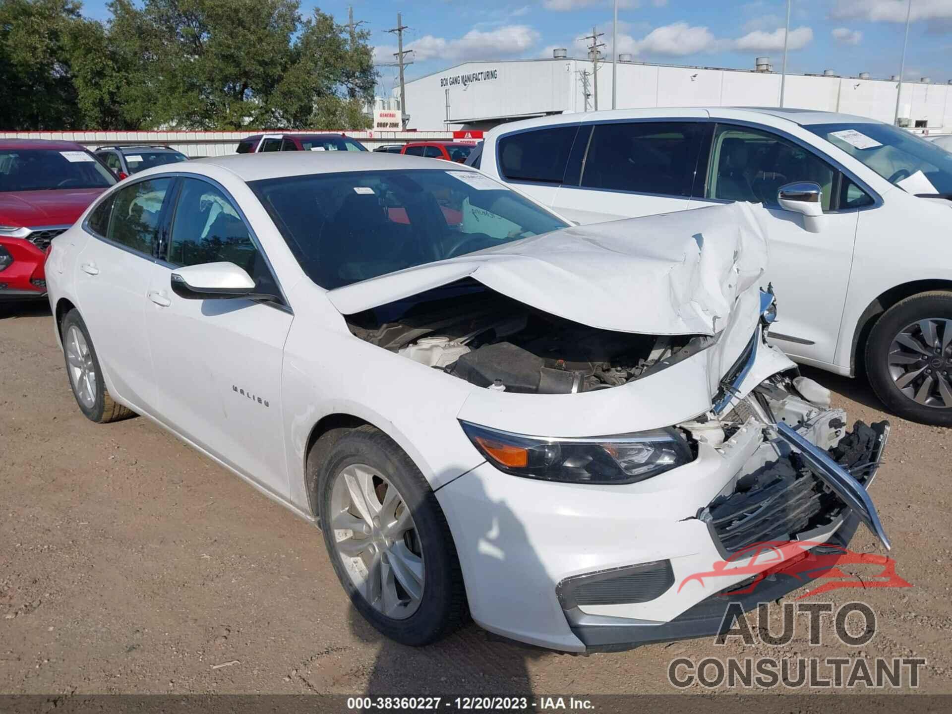 CHEVROLET MALIBU 2018 - 1G1ZD5ST1JF264366