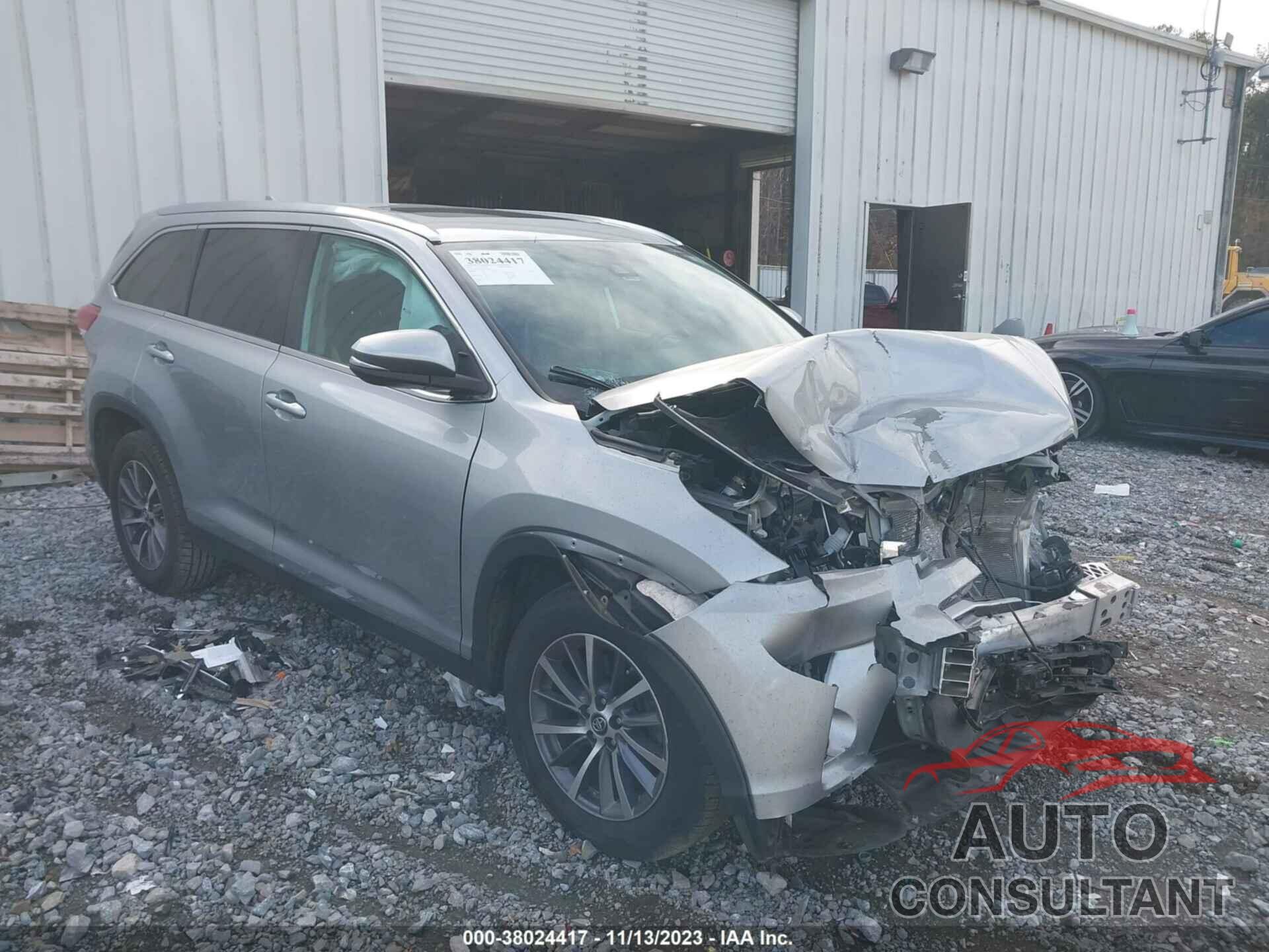 TOYOTA HIGHLANDER 2019 - 5TDKZRFH3KS556366