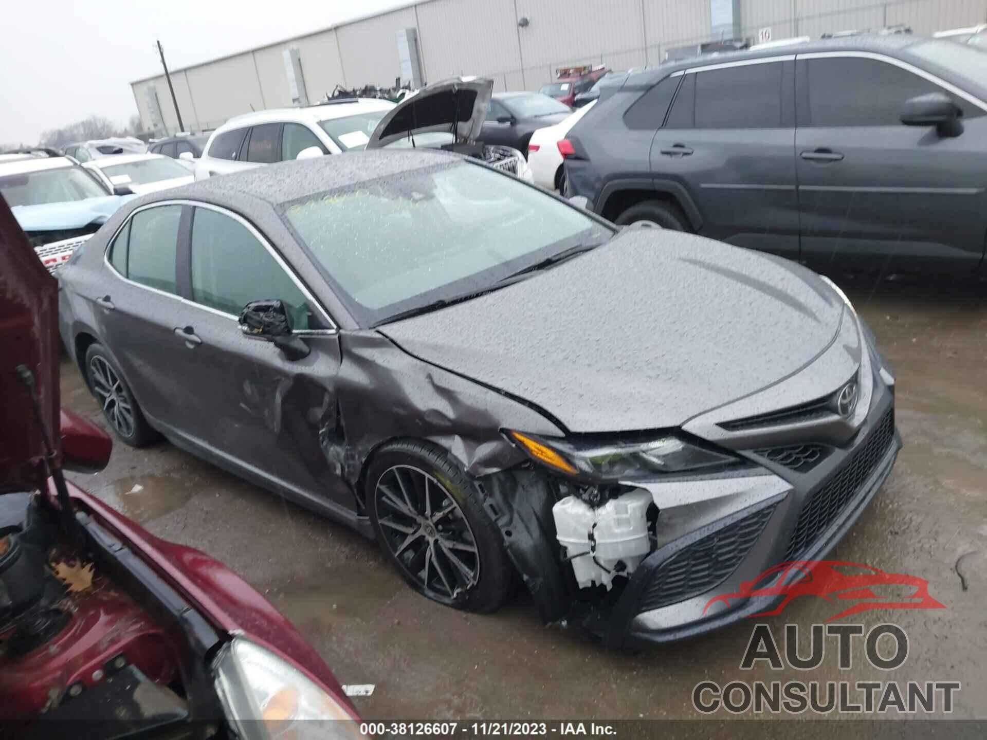 TOYOTA CAMRY 2023 - 4T1G11AK8PU831701