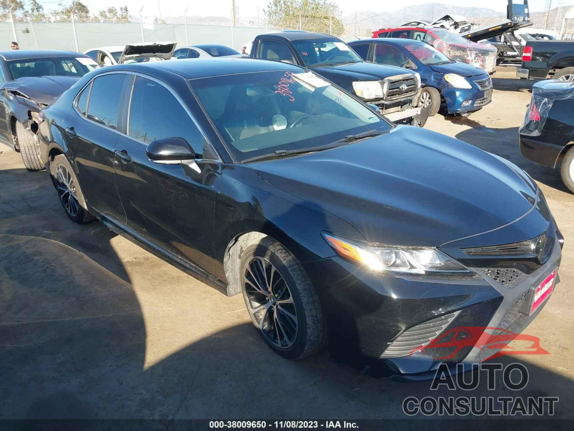 TOYOTA CAMRY 2018 - 4T1B11HK2JU634501