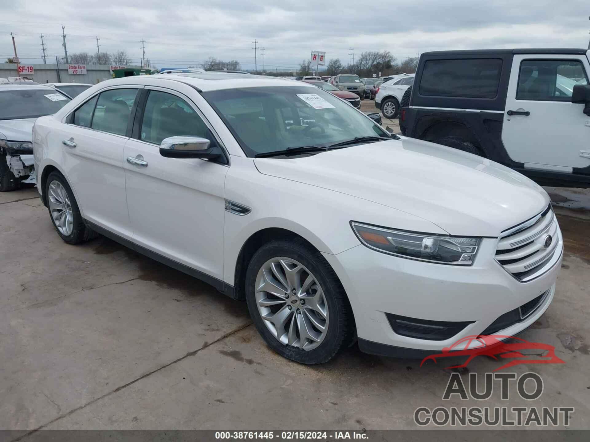 FORD TAURUS 2019 - 1FAHP2F87KG118084