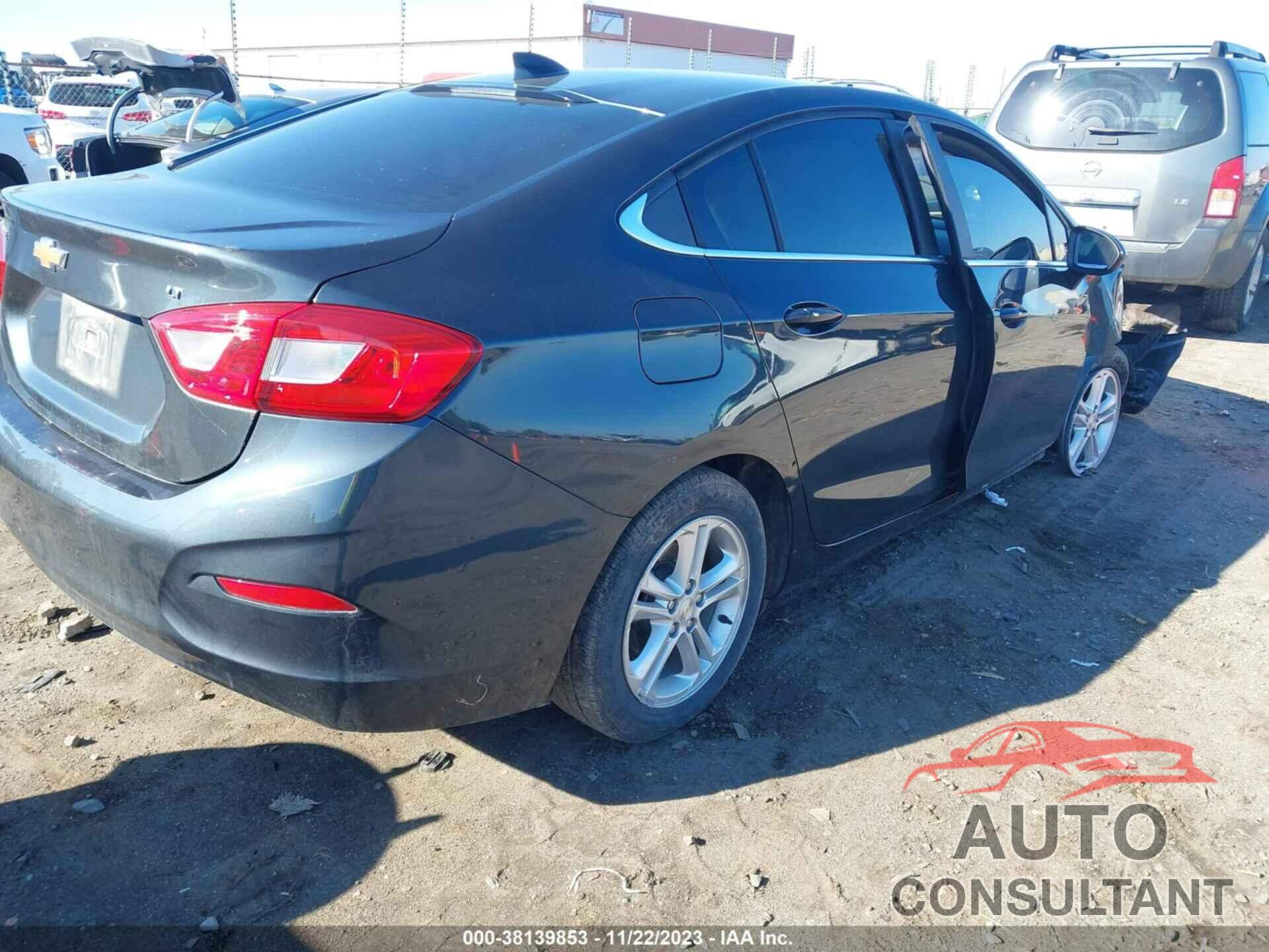 CHEVROLET CRUZE 2018 - 1G1BE5SMXJ7146379