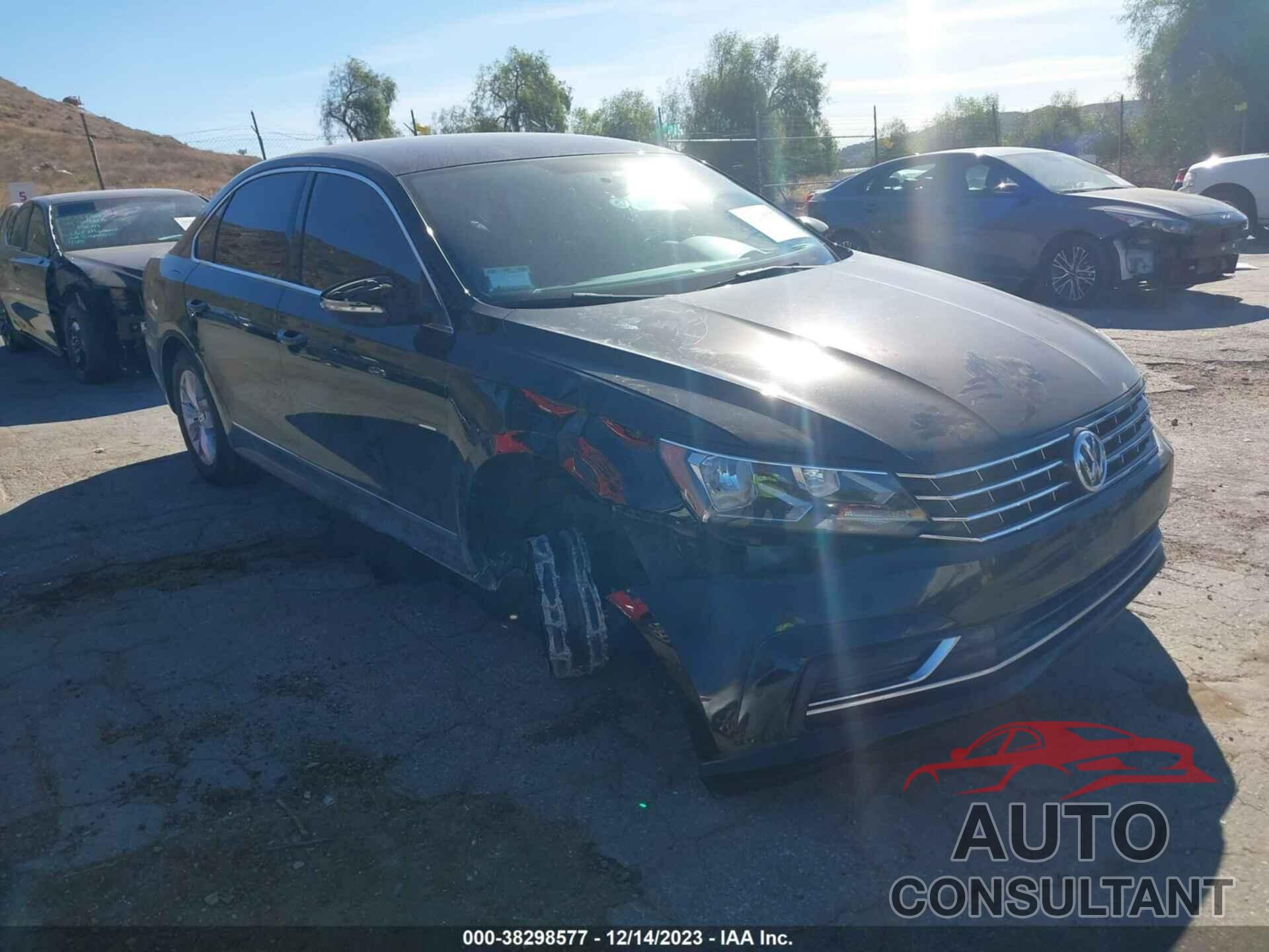 VOLKSWAGEN PASSAT 2016 - 1VWAT7A35GC035121