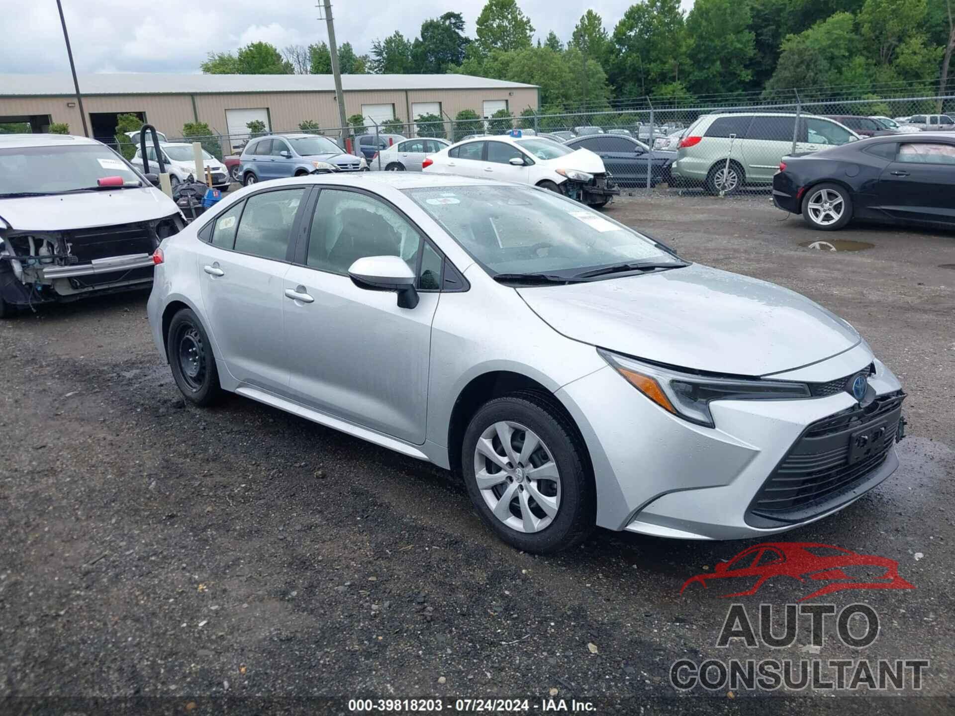 TOYOTA COROLLA 2024 - JTDBCMFE0R3048930