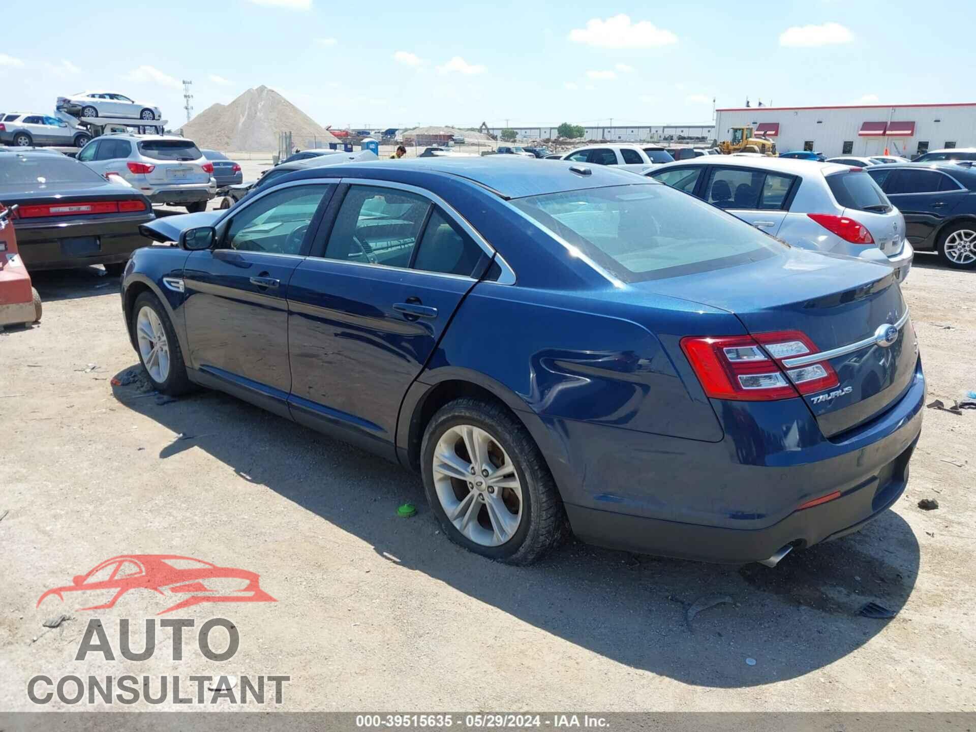 FORD TAURUS 2016 - 1FAHP2E82GG103565
