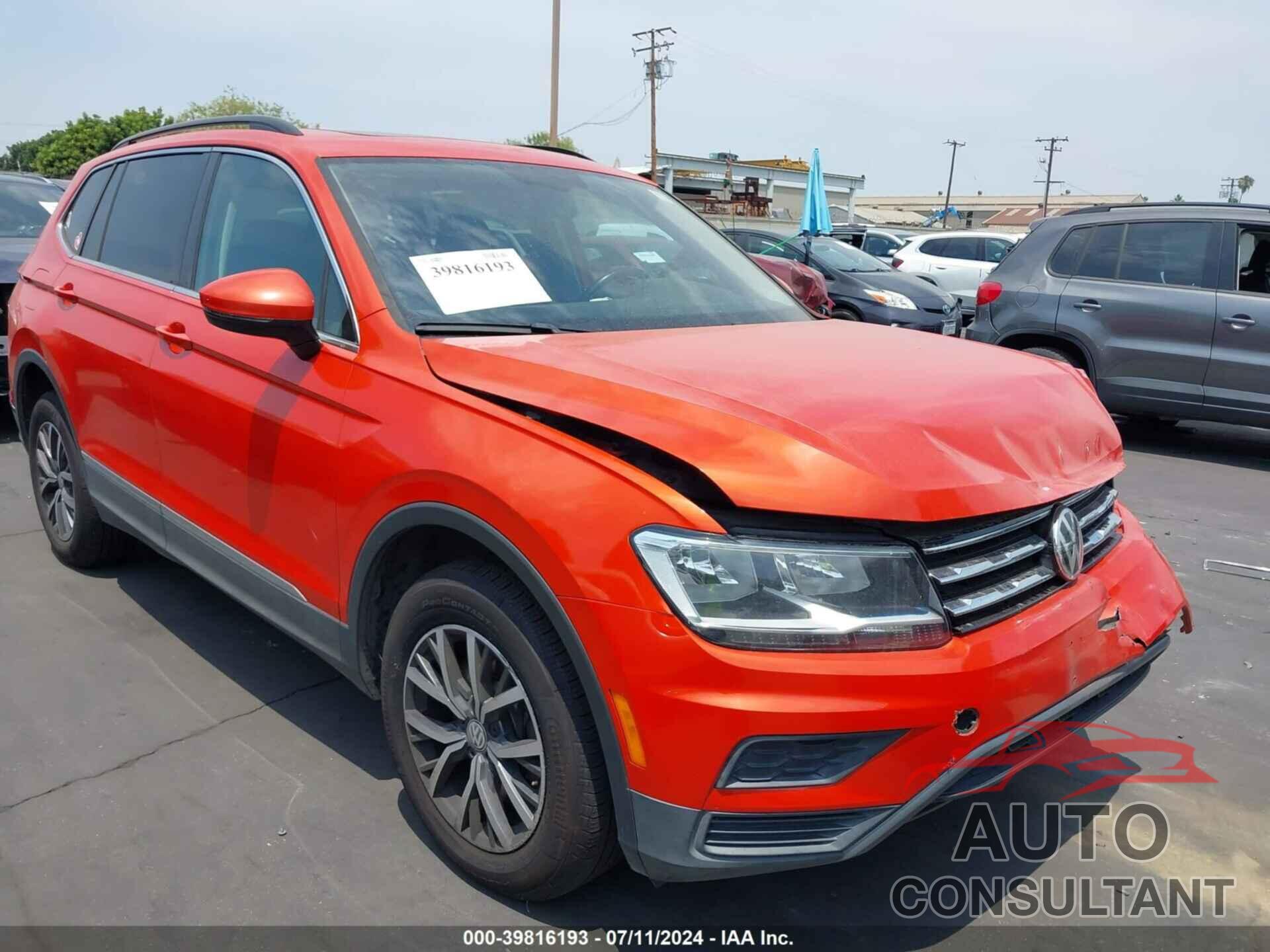 VOLKSWAGEN TIGUAN 2018 - 3VV3B7AX4JM193944