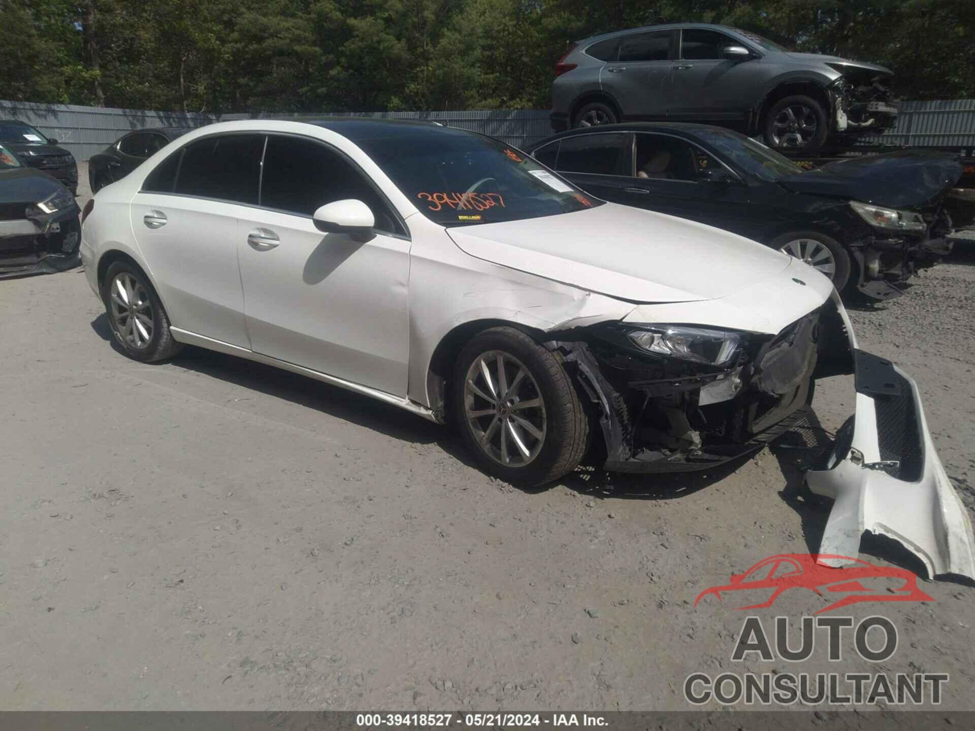 MERCEDES-BENZ A 220 2019 - WDD3G4FB6KW024365