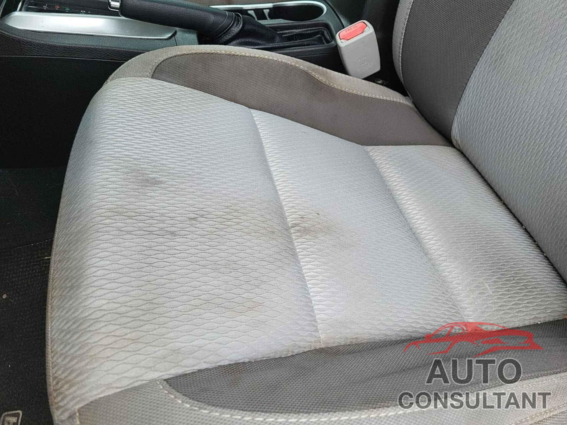 TOYOTA COROLLA 2017 - 5YFBURHE4HP685252