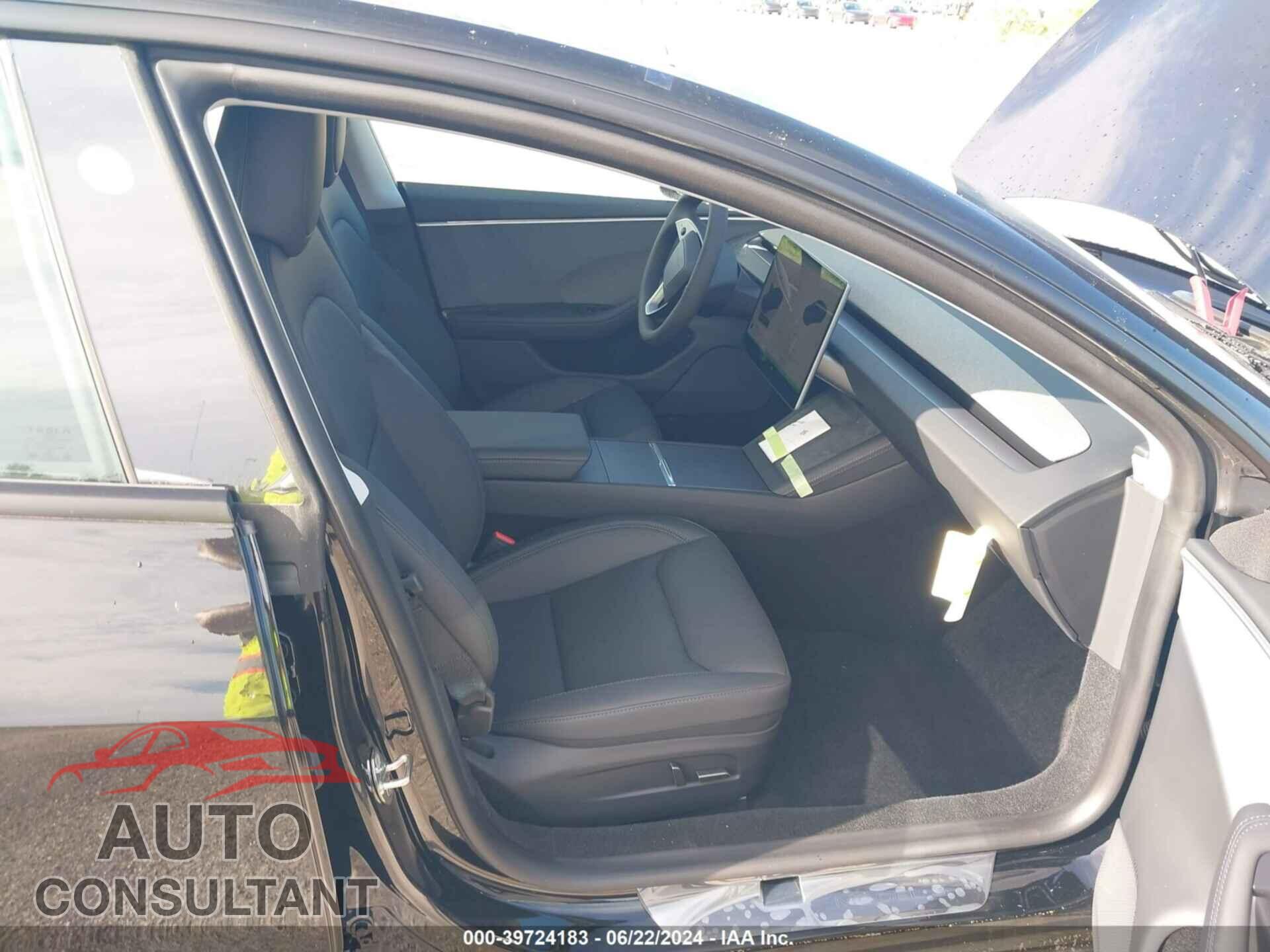 TESLA MODEL 3 2024 - 5YJ3E1EA9RF751327