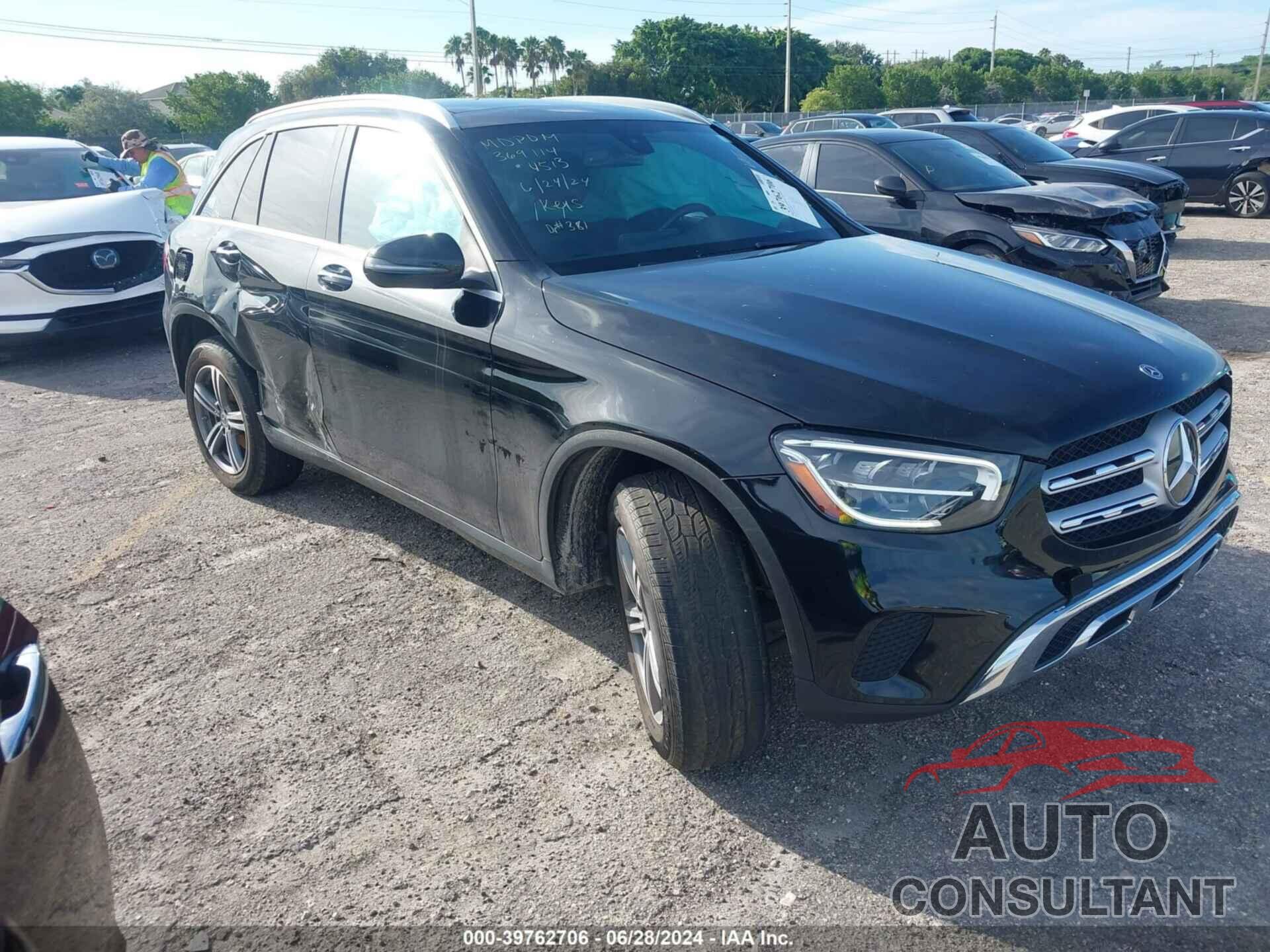 MERCEDES-BENZ GLC 300 2020 - WDC0G8DB8LF674513