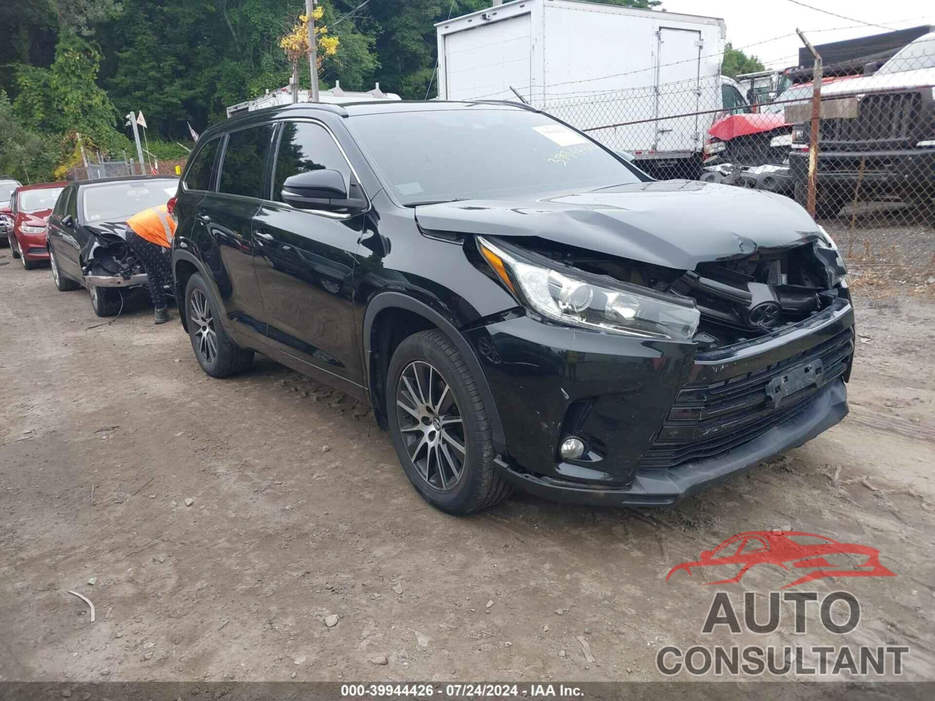 TOYOTA HIGHLANDER 2018 - 5TDJZRFH7JS546045