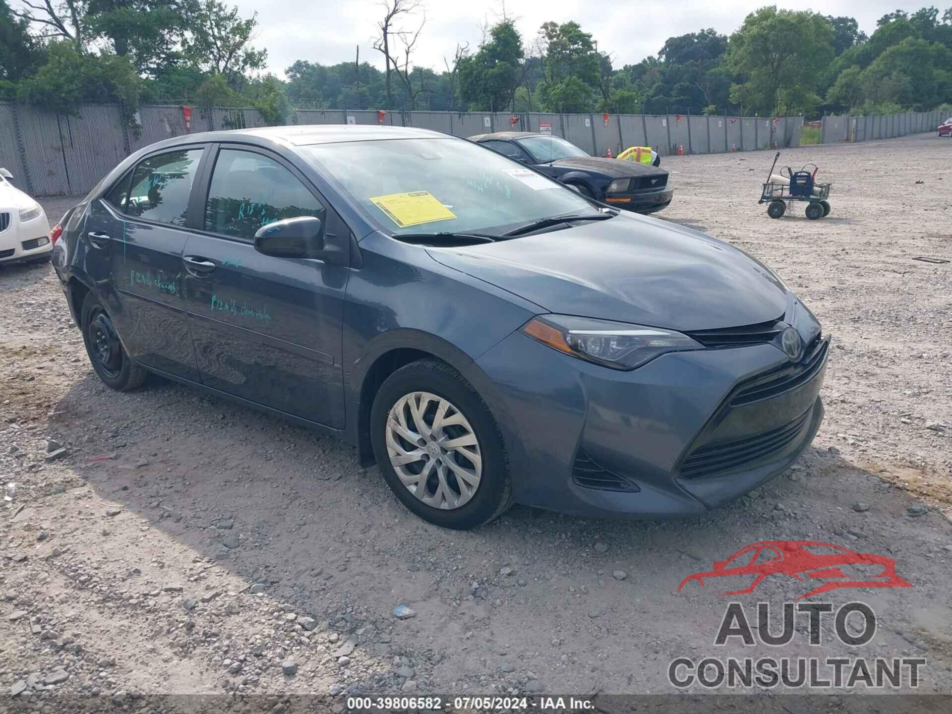 TOYOTA COROLLA 2018 - 2T1BURHE4JC012242