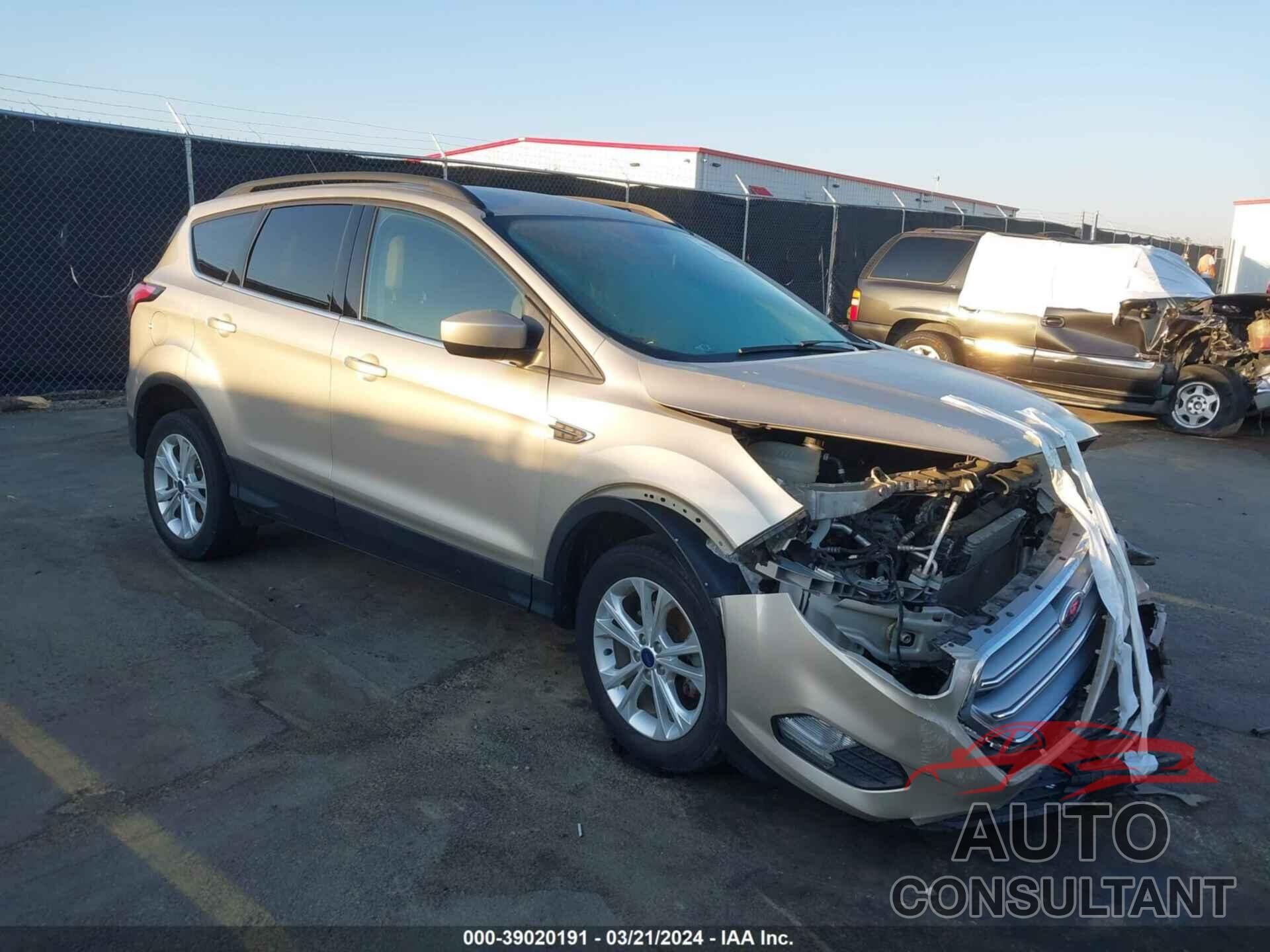 FORD ESCAPE 2017 - 1FMCU0GD4HUB99855