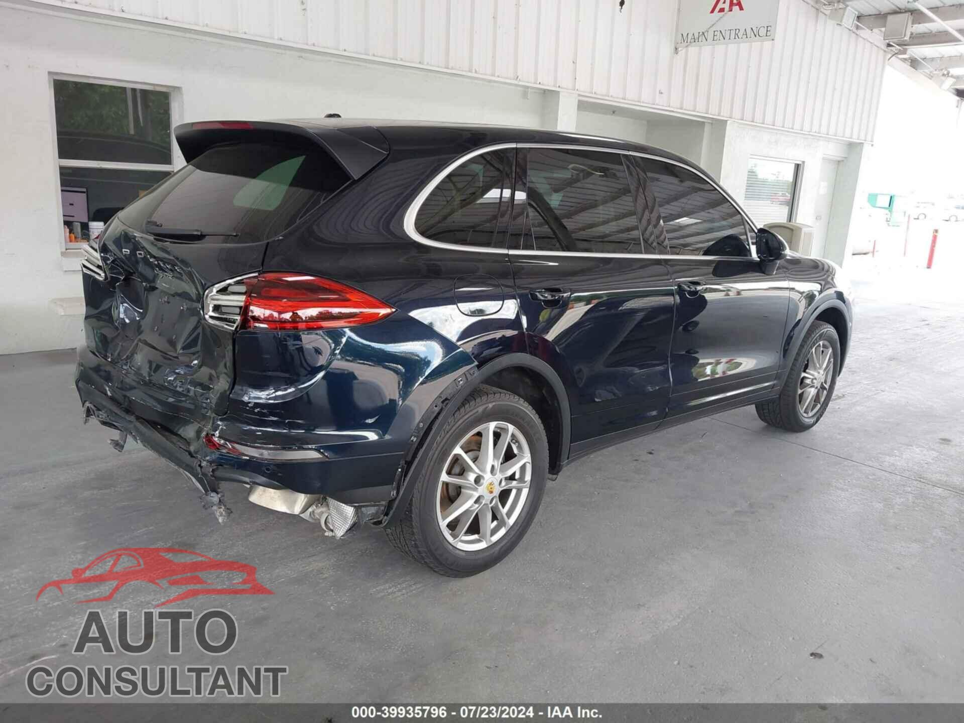 PORSCHE CAYENNE 2016 - WP1AA2A28GKA37761