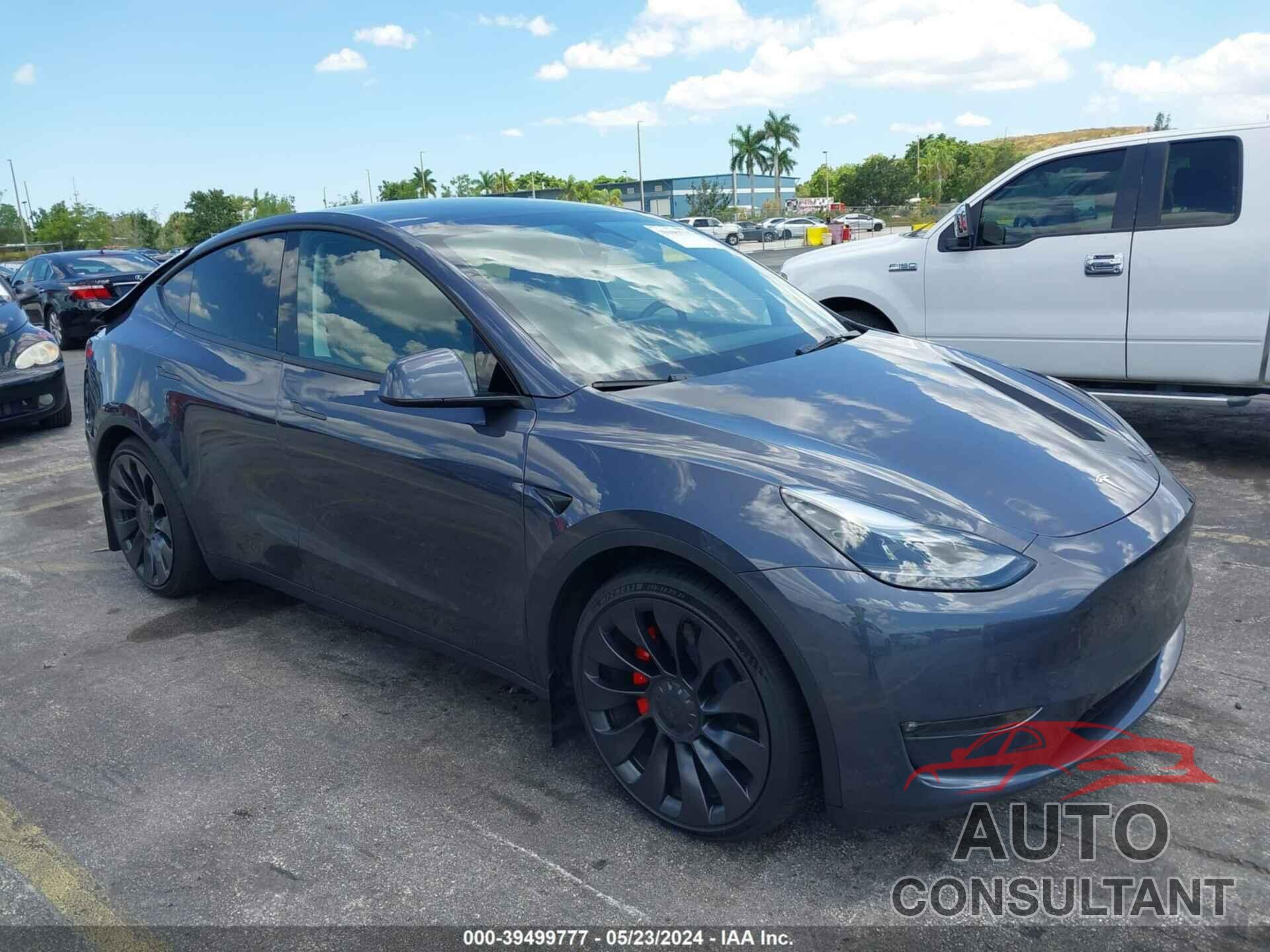 TESLA MODEL Y 2023 - 7SAYGDEF7PF942452