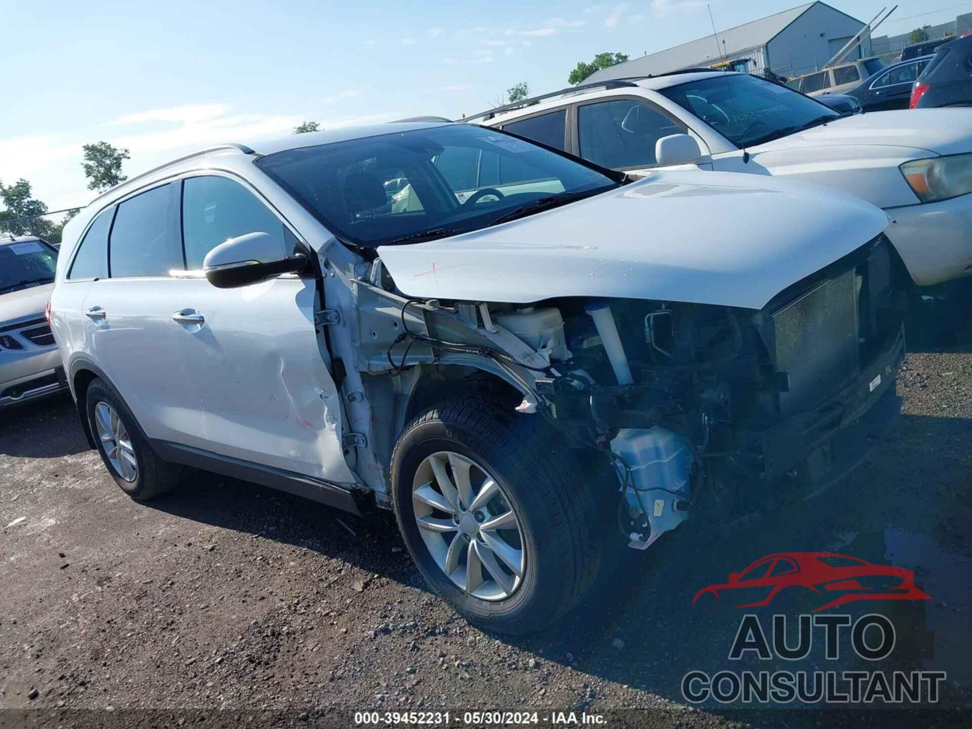 KIA SORENTO 2018 - 5XYPG4A38JG421177