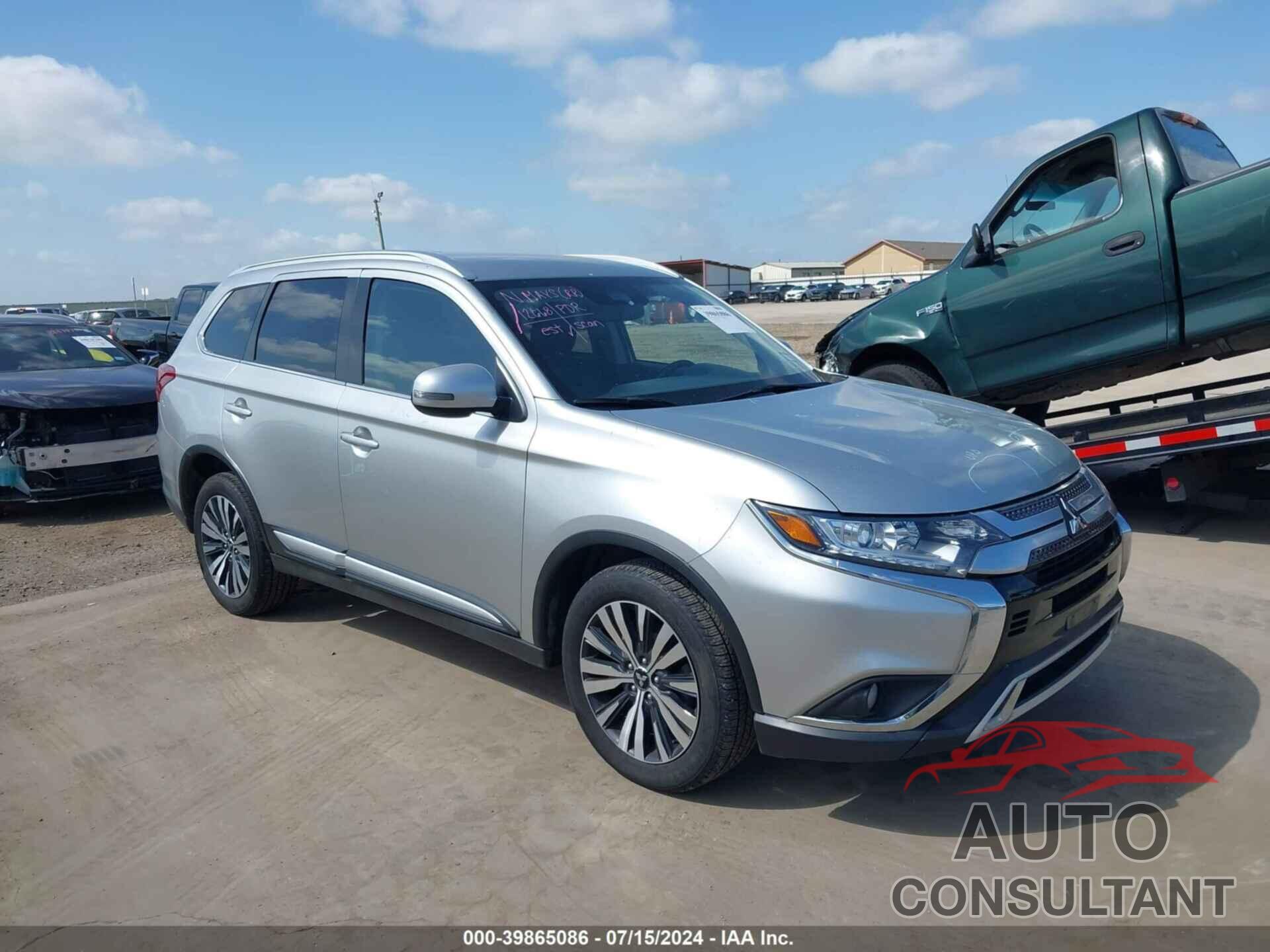 MITSUBISHI OUTLANDER 2020 - JA4AZ3A35LZ032778