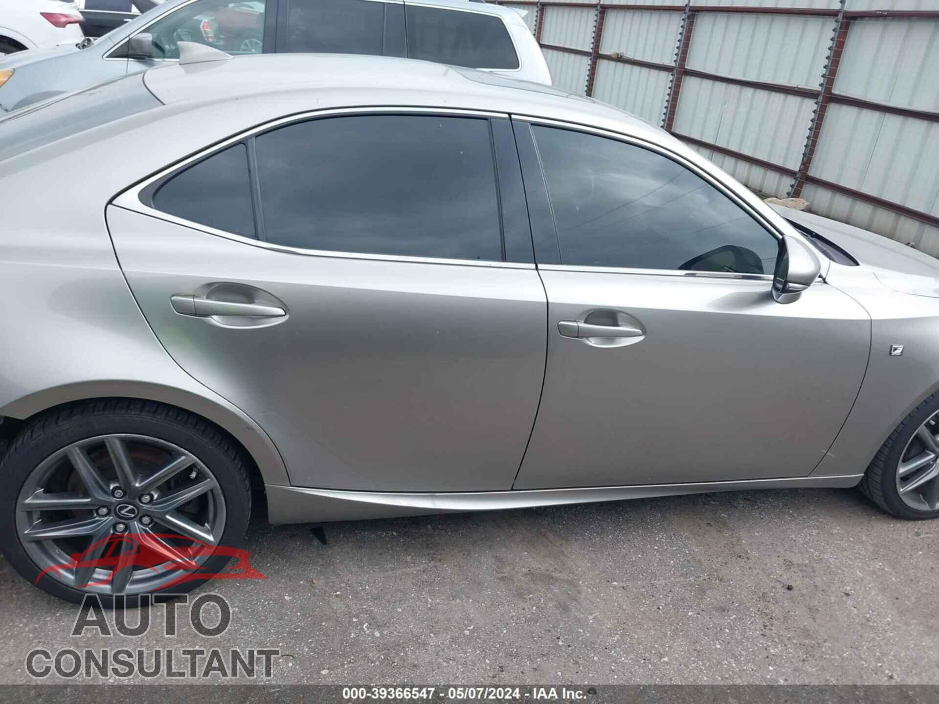 LEXUS IS 2017 - JTHBA1D27H5061415