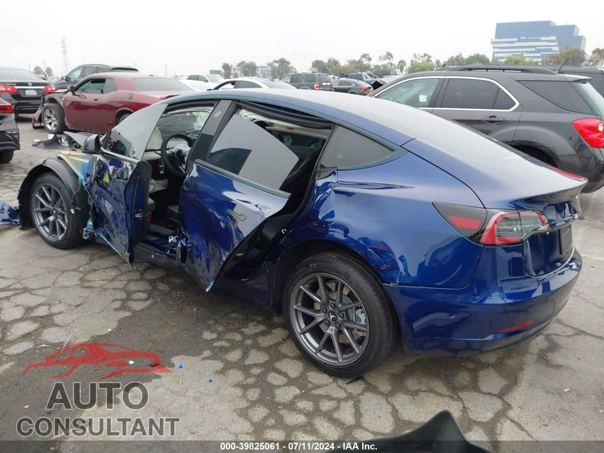 TESLA MODEL 3 2023 - 5YJ3E1EA4PF570360