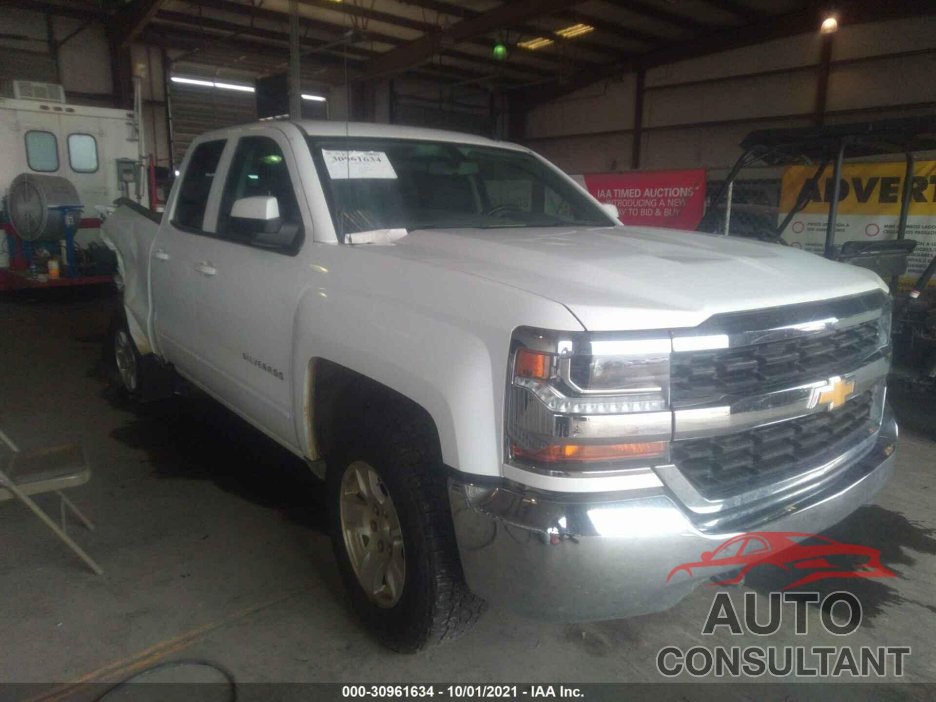CHEVROLET SILVERADO 1500 2018 - 1GCVKREC3JZ151077