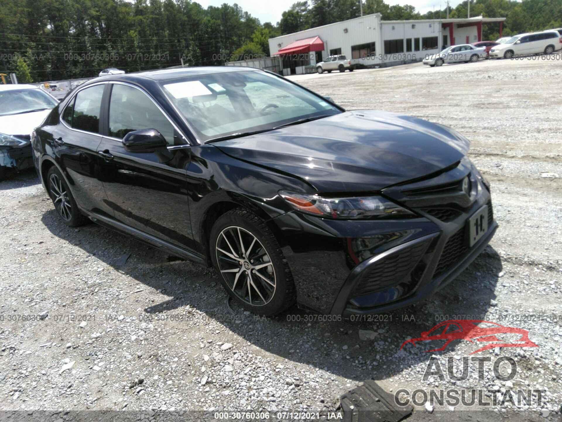 TOYOTA CAMRY 2021 - 4T1G11AK6MU571195