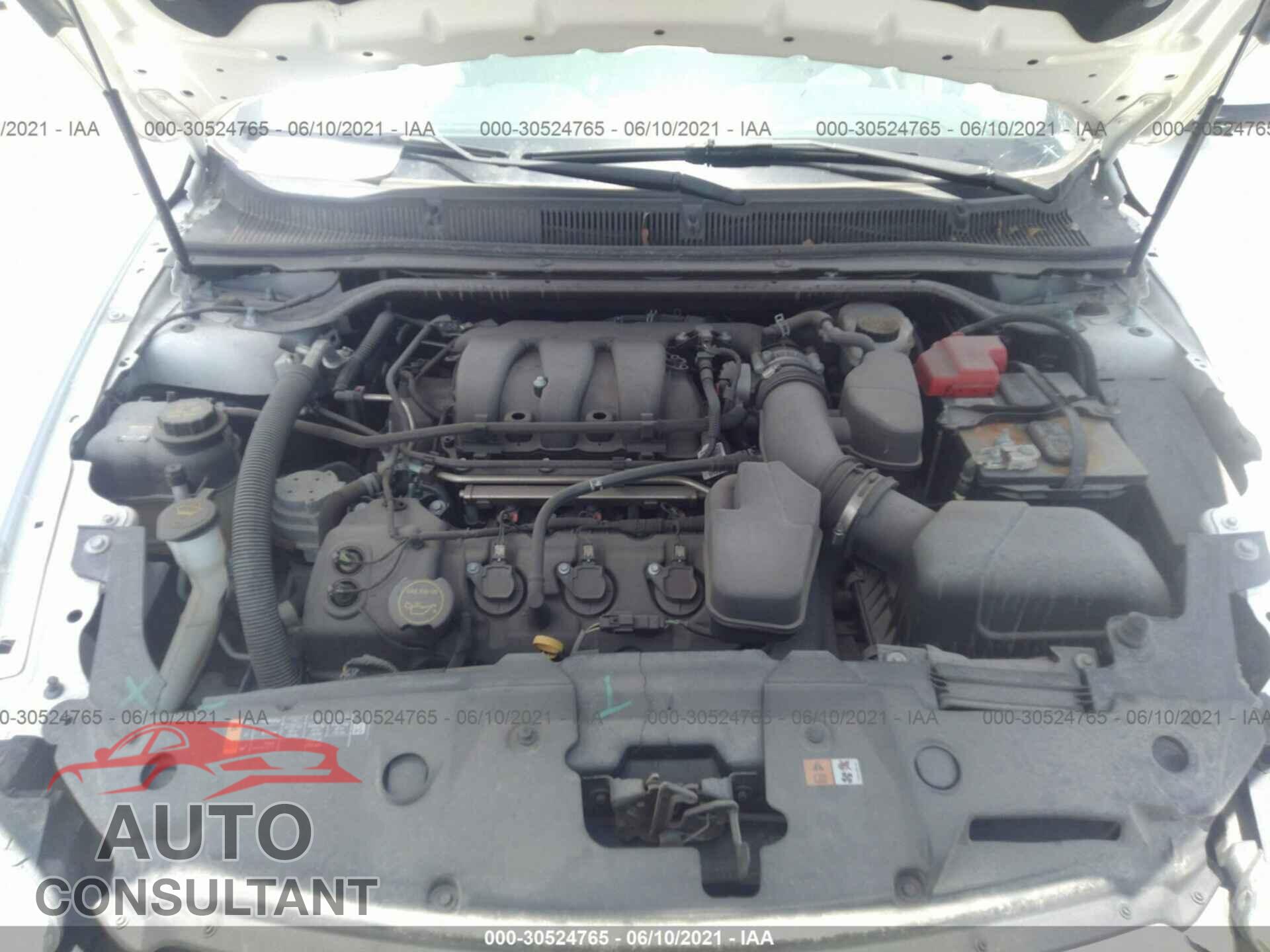 FORD TAURUS 2017 - 1FAHP2E85HG139932