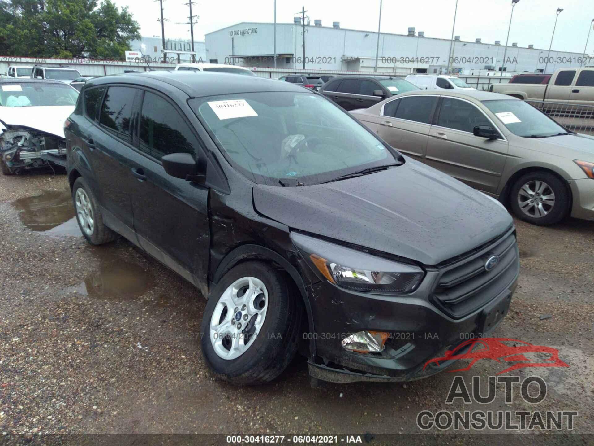 FORD ESCAPE 2018 - 1FMCU0F70JUD43502