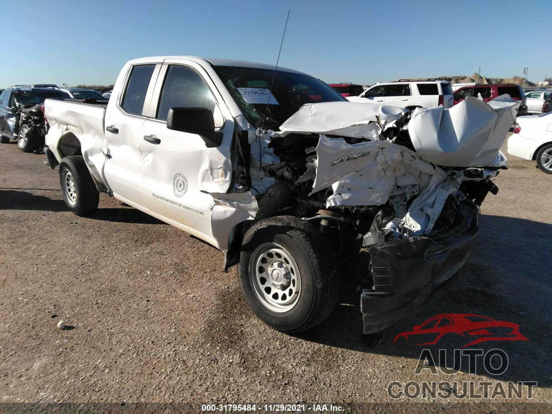 CHEVROLET SILVERADO 1500 2021 - 1GCRWAEF4MZ256295