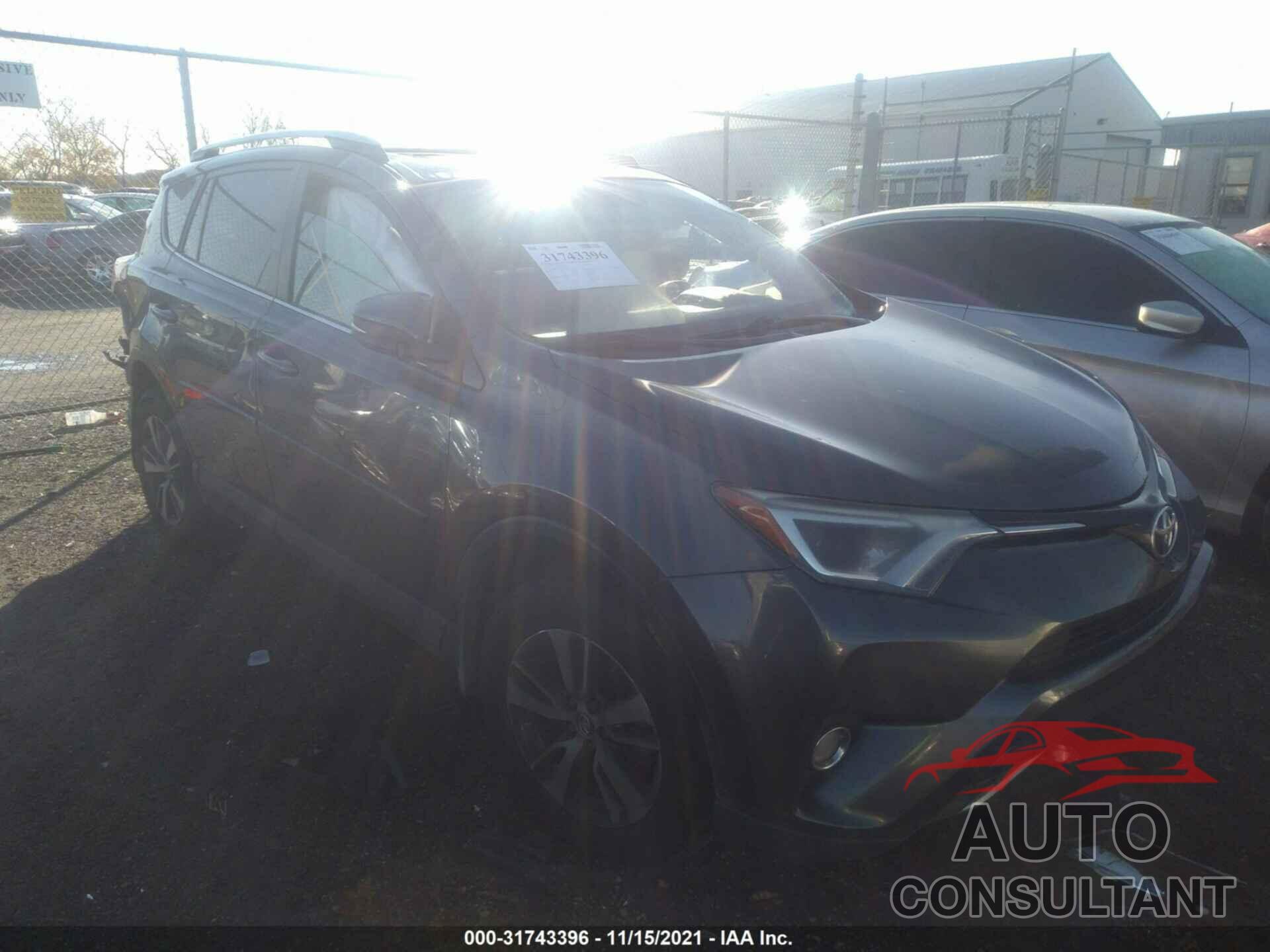 TOYOTA RAV4 2016 - JTMRFREV2GD184522