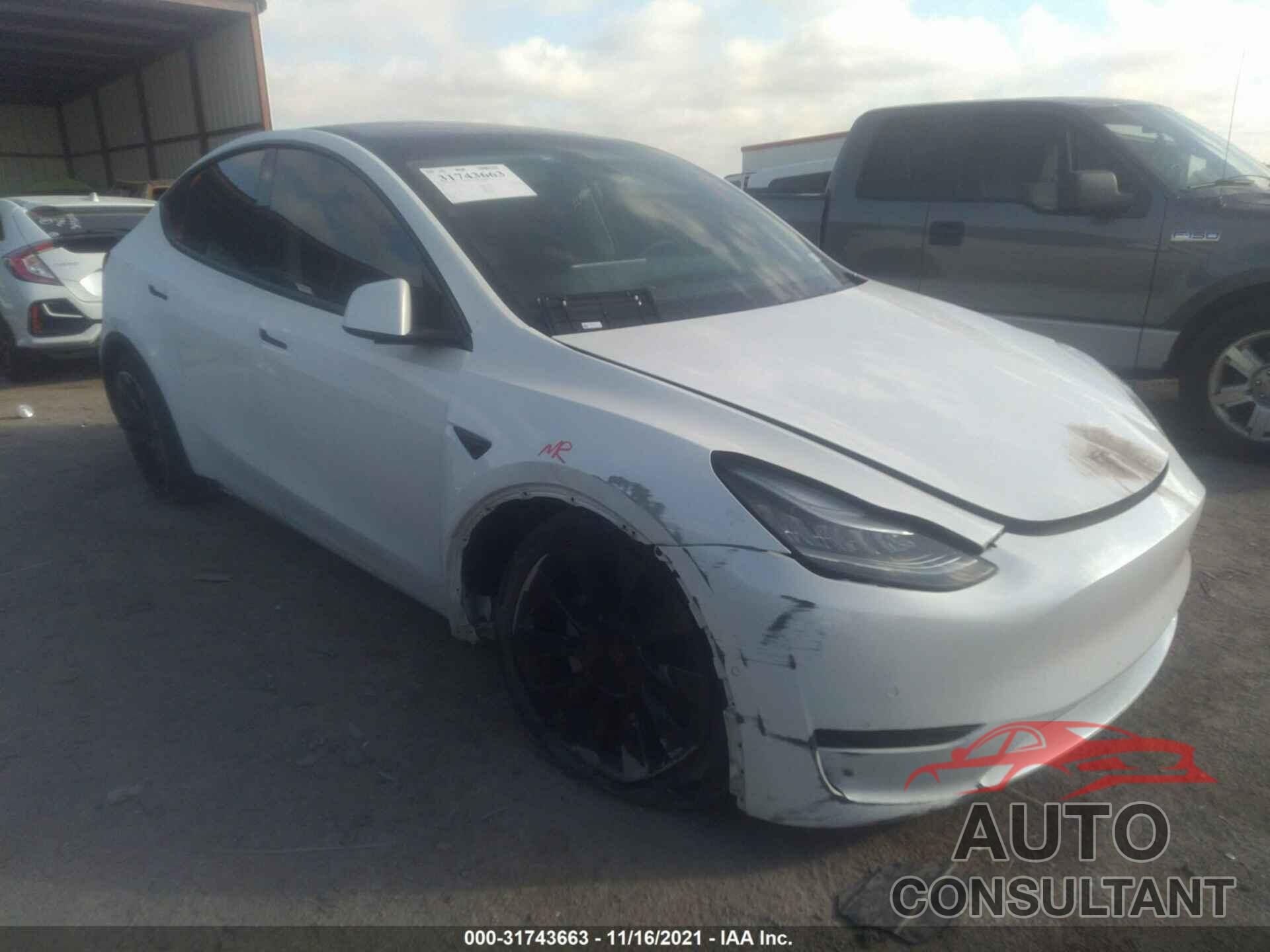 TESLA MODEL Y 2020 - 5YJYGDEE0LF012813