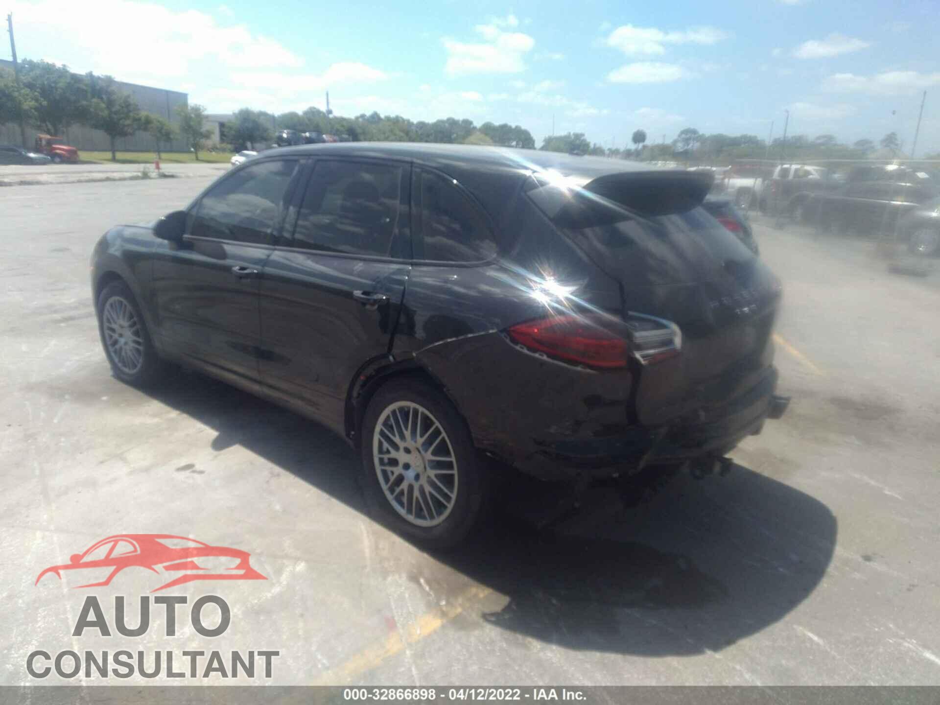 PORSCHE CAYENNE 2017 - WP1AB2A26HLA52249