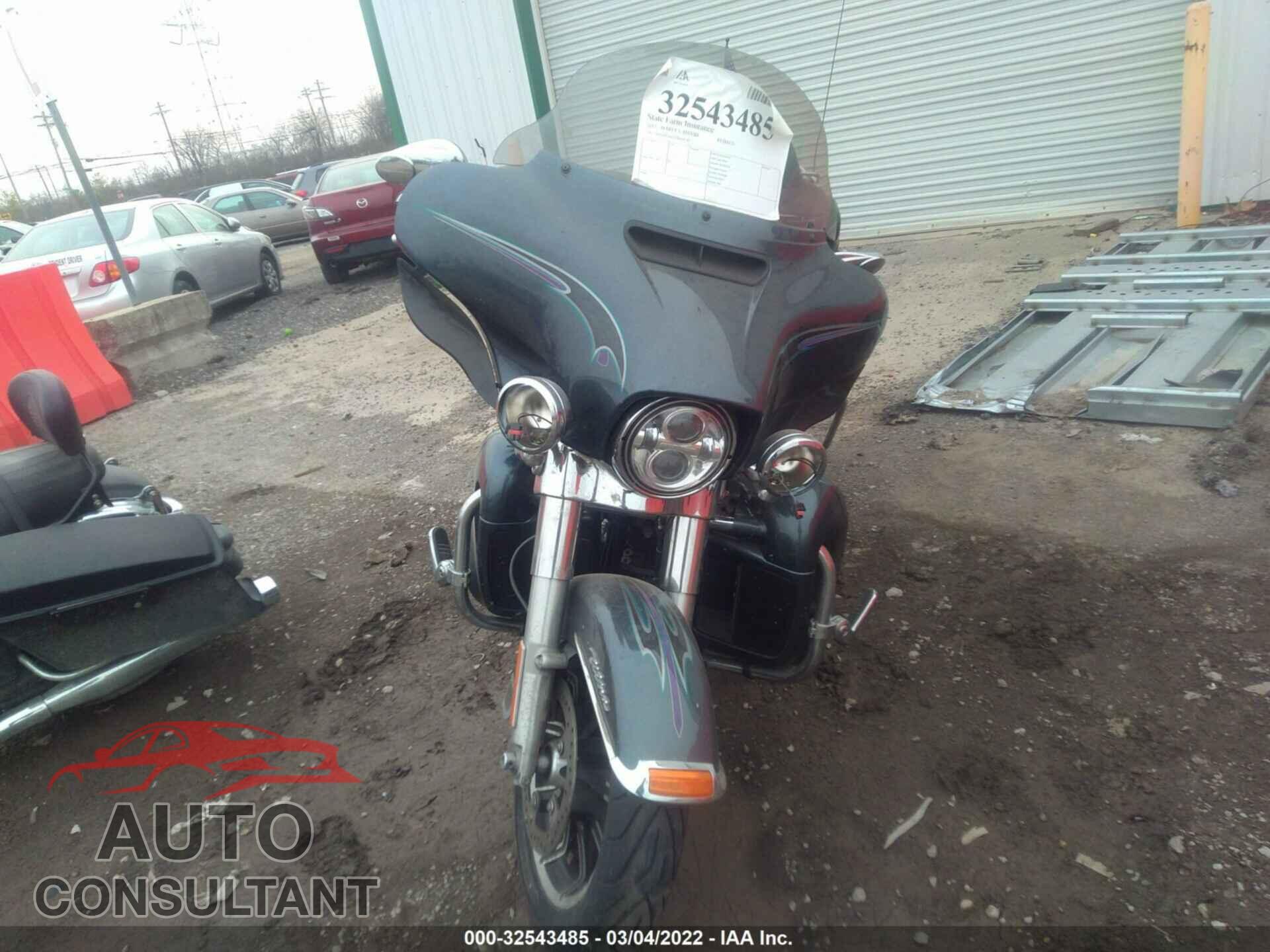 HARLEY-DAVIDSON FLHTCU 2015 - 1HD1FCM15FB608387