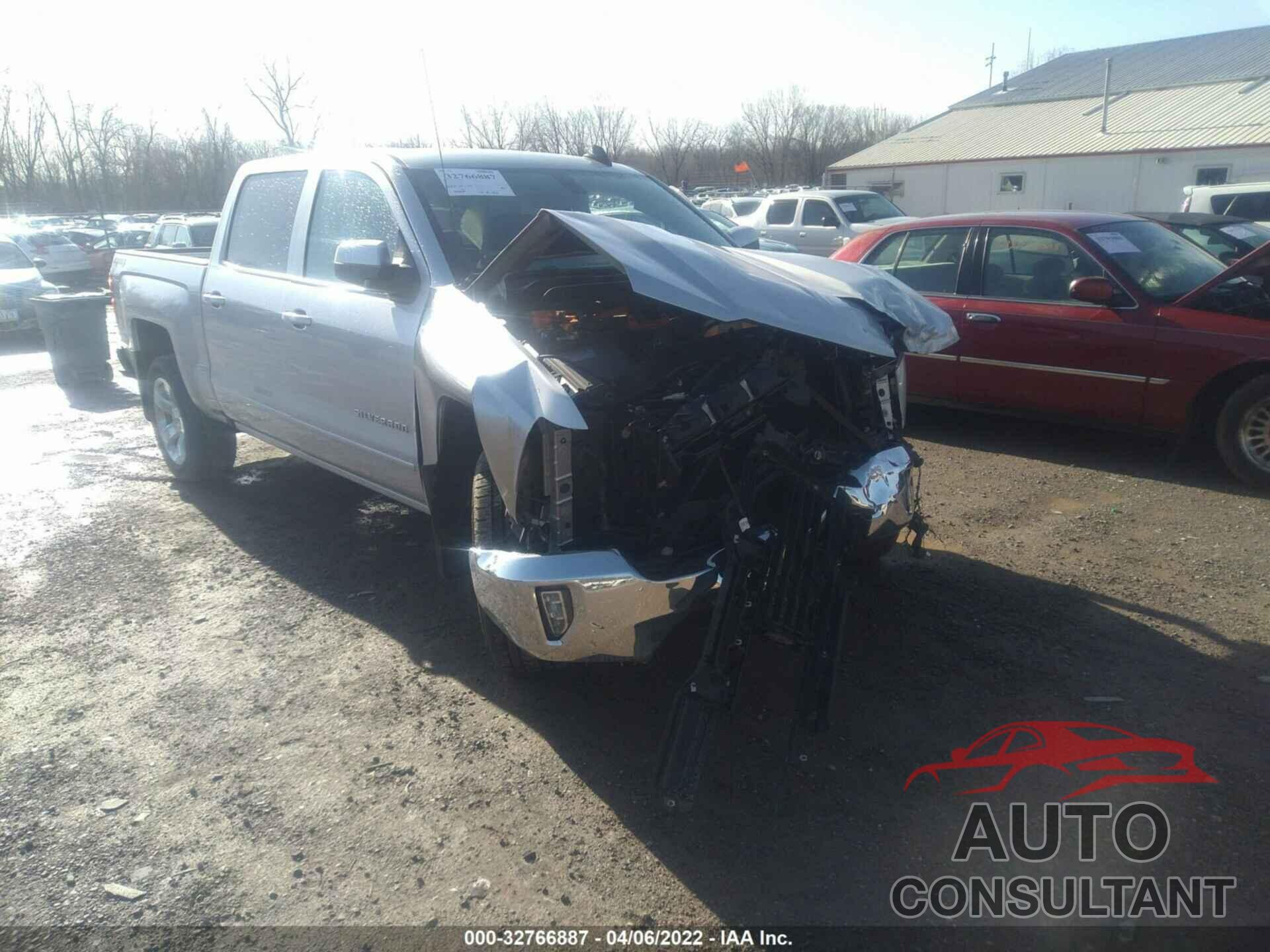 CHEVROLET SILVERADO 1500 2018 - 3GCUKRER5JG382336