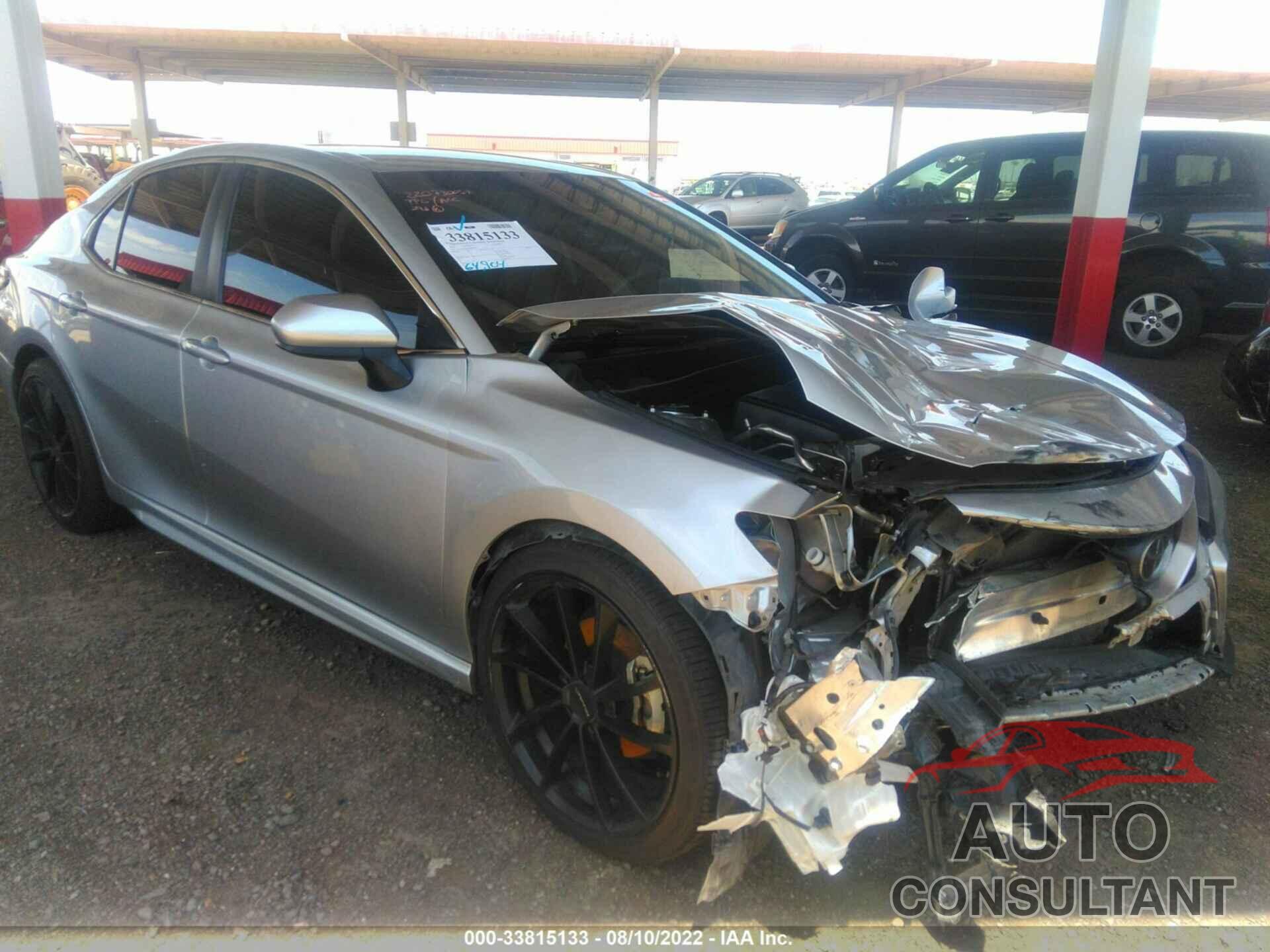 TOYOTA CAMRY 2018 - 4T1B11HK4JU608384