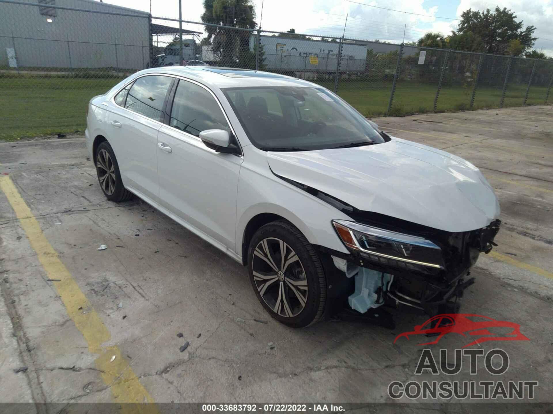 VOLKSWAGEN PASSAT 2022 - 1VWSA7A32NC000642