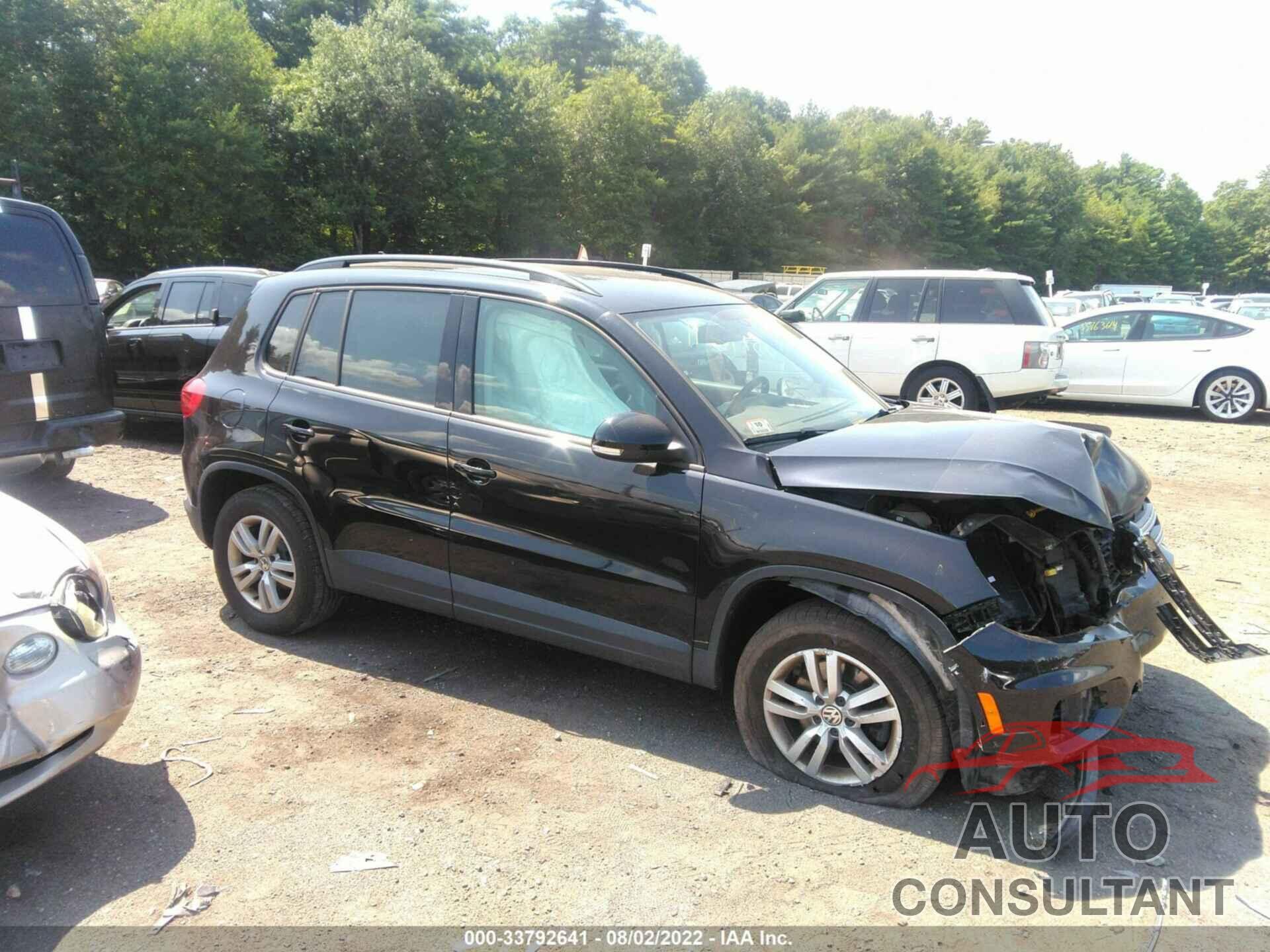 VOLKSWAGEN TIGUAN 2017 - WVGBV7AX5HK035918