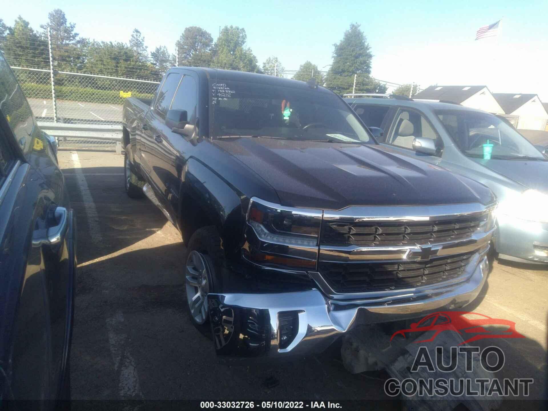 CHEVROLET SILVERADO 1500 2018 - 1GCRCREC5JZ124218