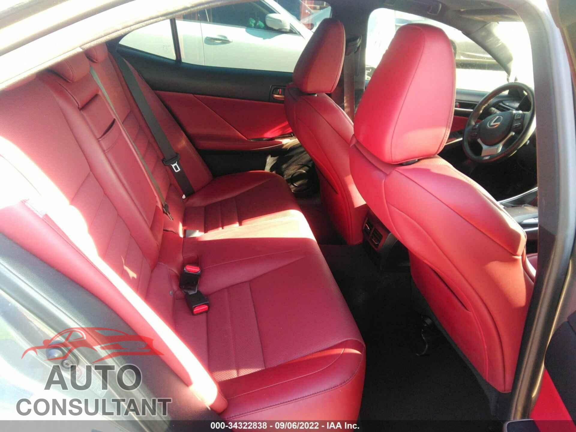 LEXUS IS 2019 - JTHBA1D22K5084866