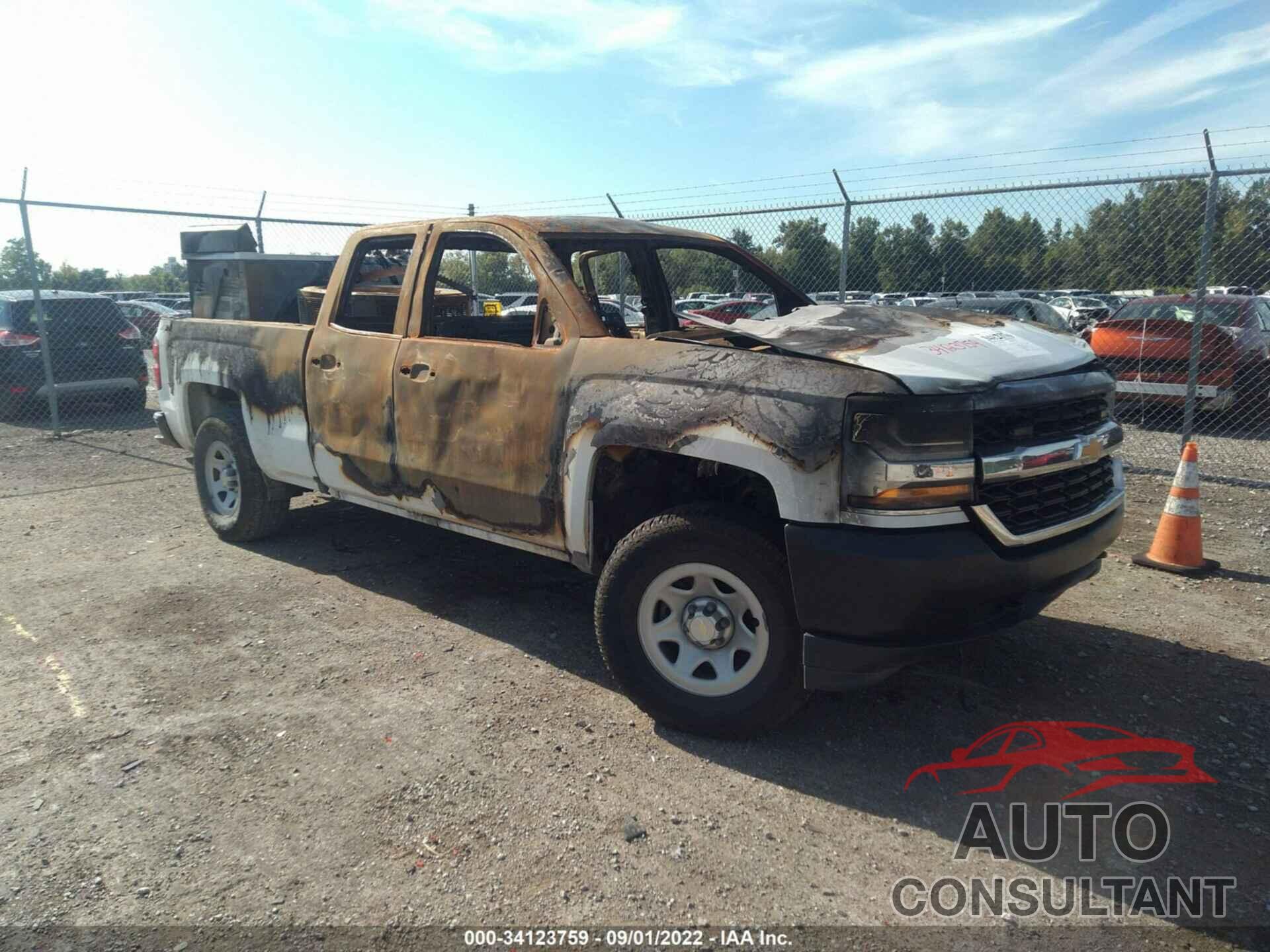 CHEVROLET SILVERADO 1500 2018 - 1GCVKNEC8JZ200606