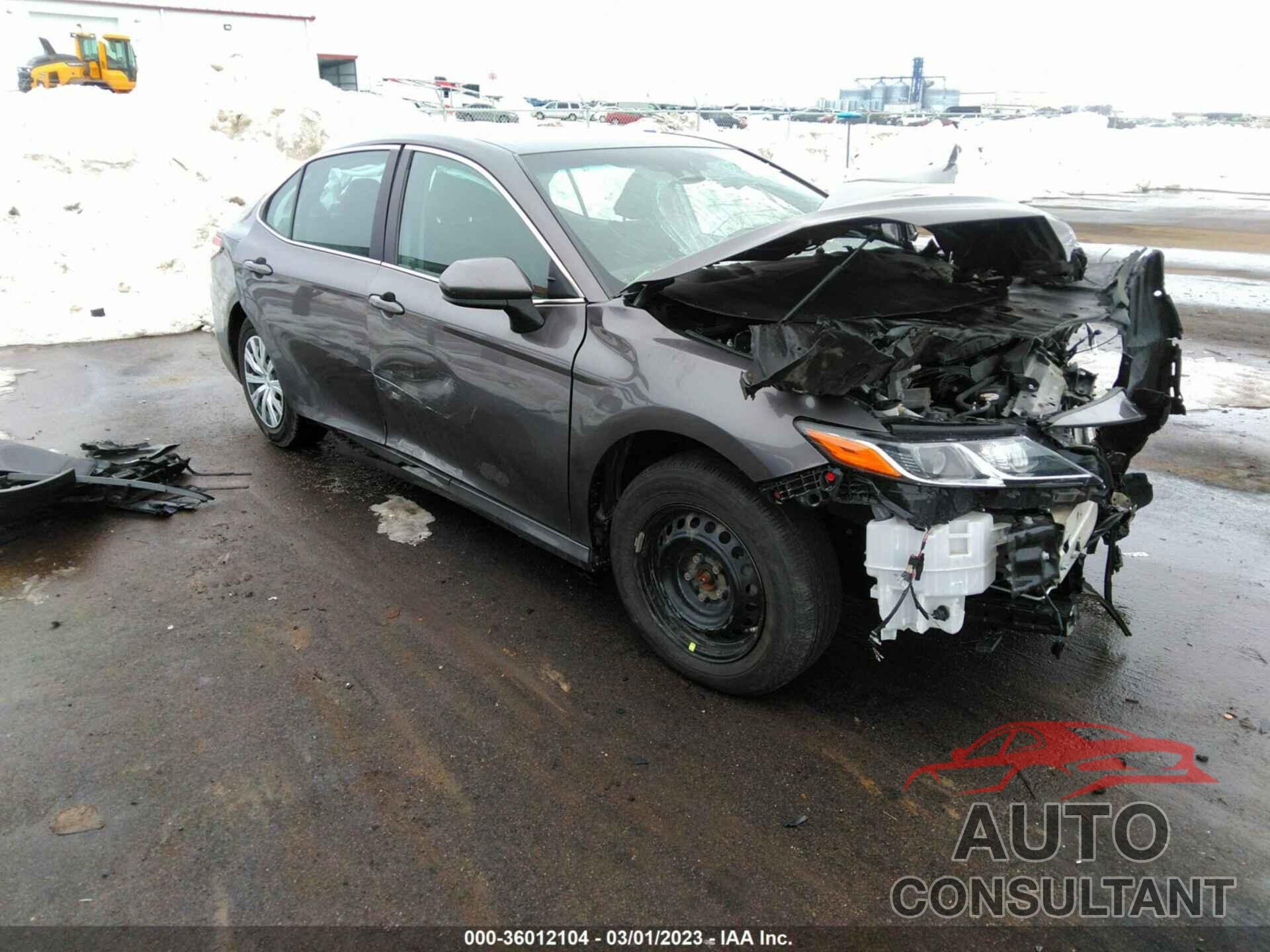 TOYOTA CAMRY 2018 - 4T1B11HK9JU647486