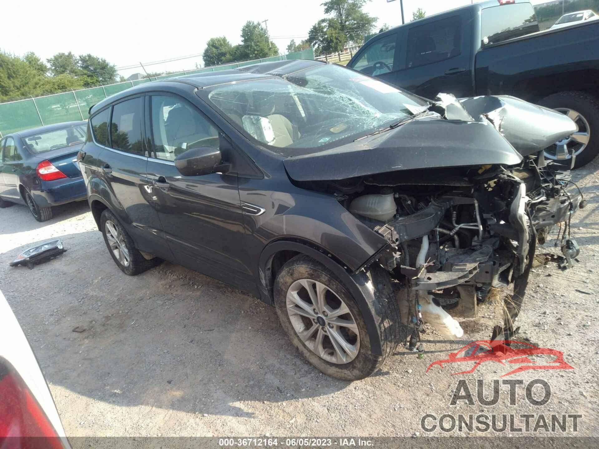 FORD ESCAPE 2019 - 1FMCU0GD7KUA11532