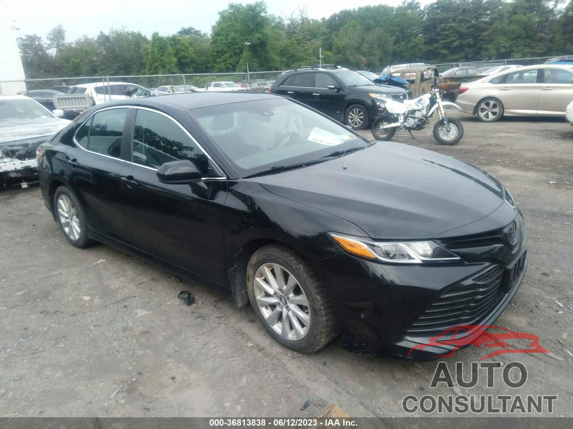TOYOTA CAMRY 2018 - 4T1B11HK5JU671042