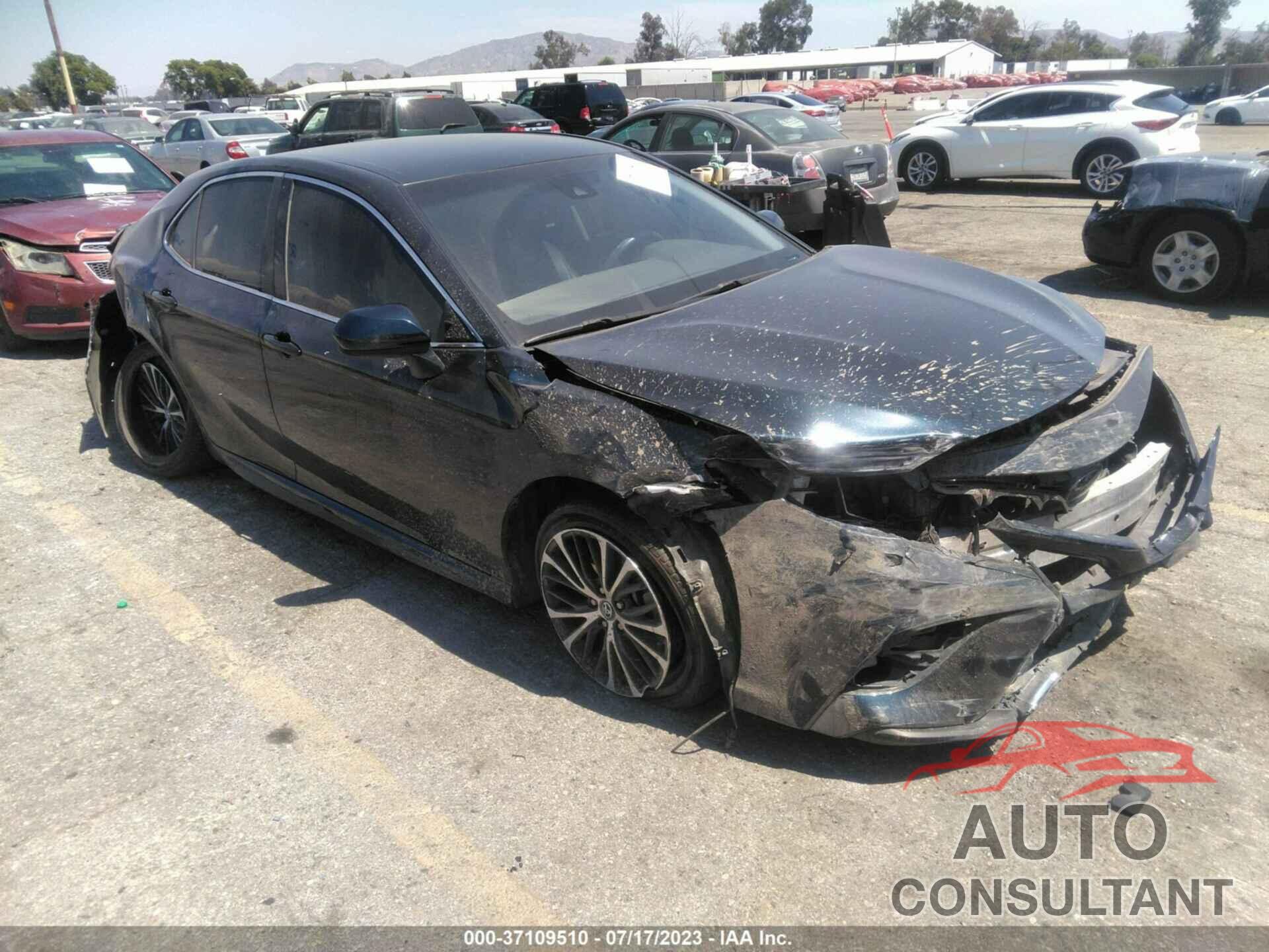 TOYOTA CAMRY 2018 - 4T1B11HKXJU550152