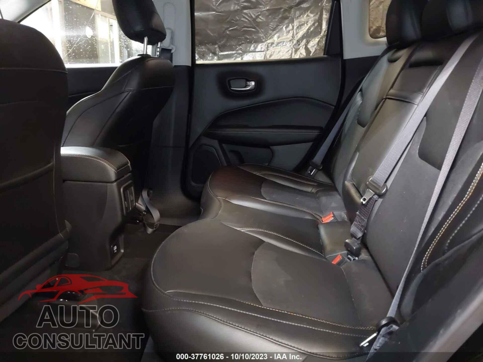 JEEP COMPASS 2020 - 3C4NJDBB9LT100467