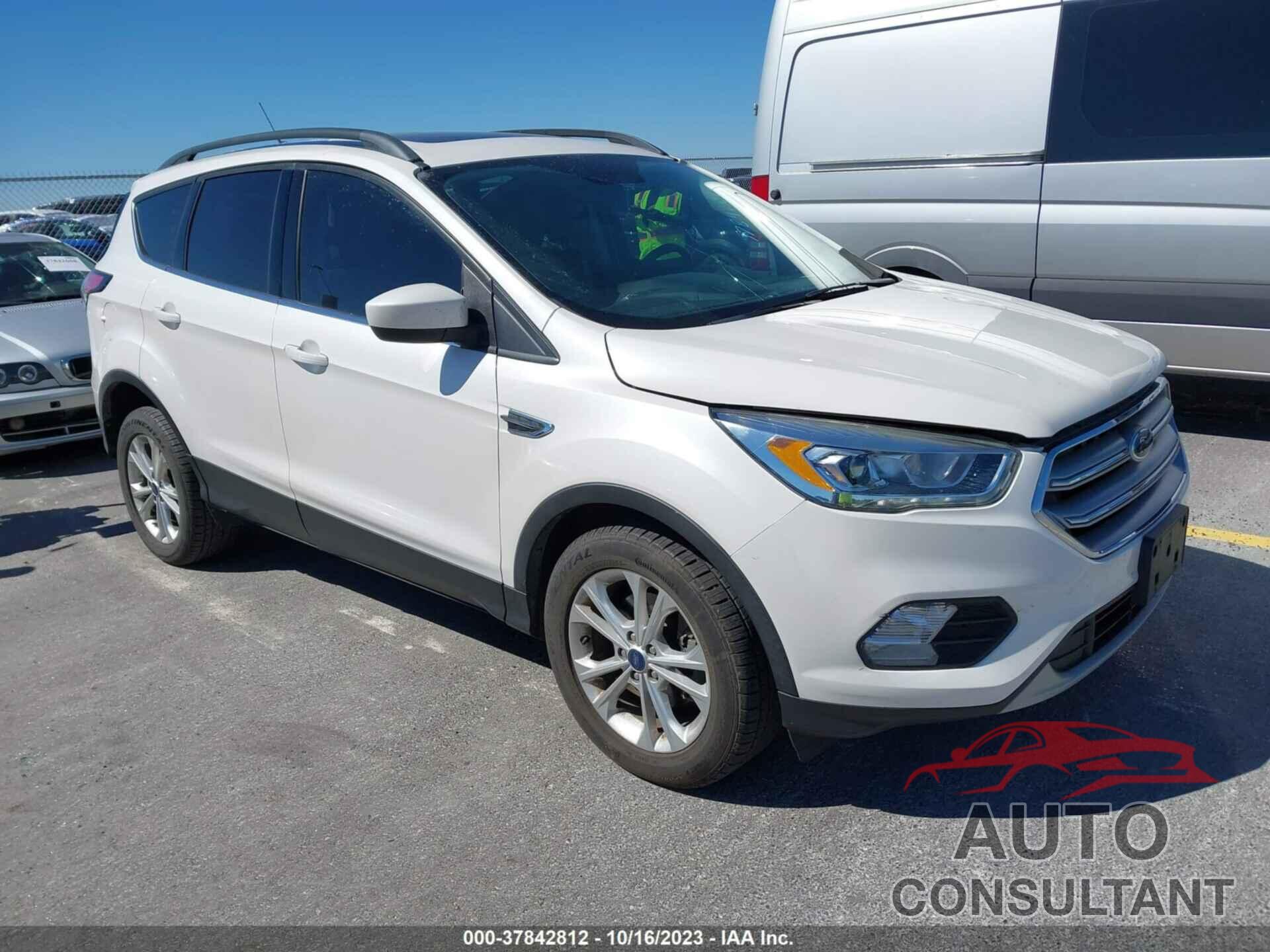 FORD ESCAPE 2018 - 1FMCU0HD3JUC34356