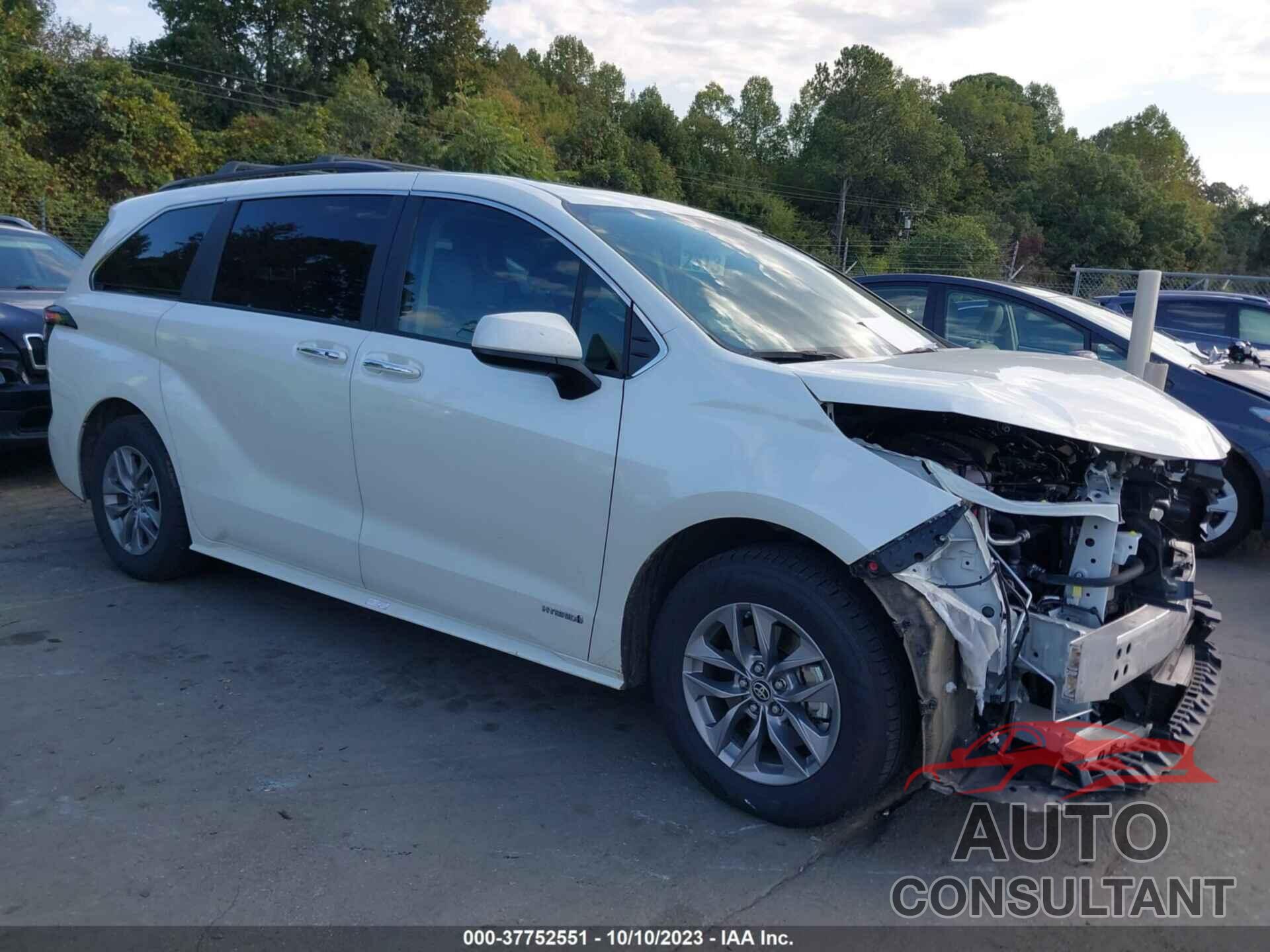 TOYOTA SIENNA 2021 - 5TDYRKEC7MS008137