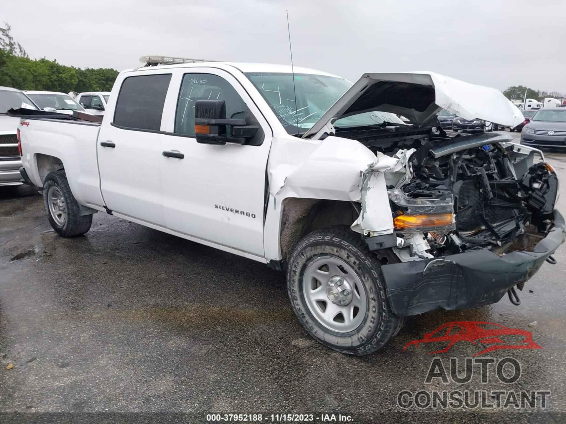 CHEVROLET SILVERADO 1500 2018 - 3GCUKNEC3JG431392