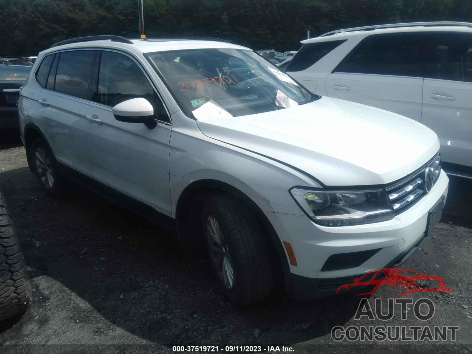 VOLKSWAGEN TIGUAN 2018 - 3VV2B7AX8JM130650