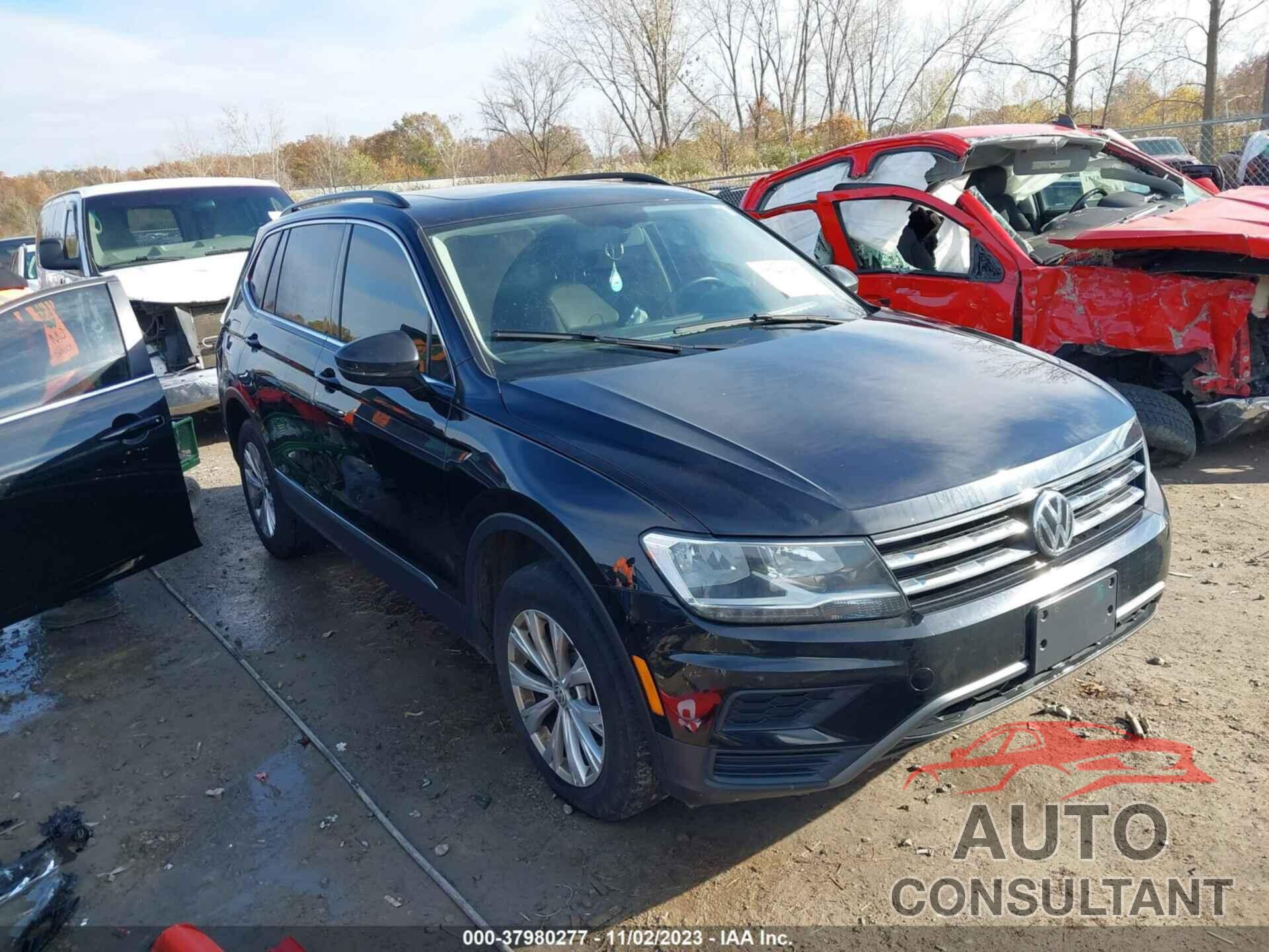 VOLKSWAGEN TIGUAN 2018 - 3VV2B7AX1JM175249