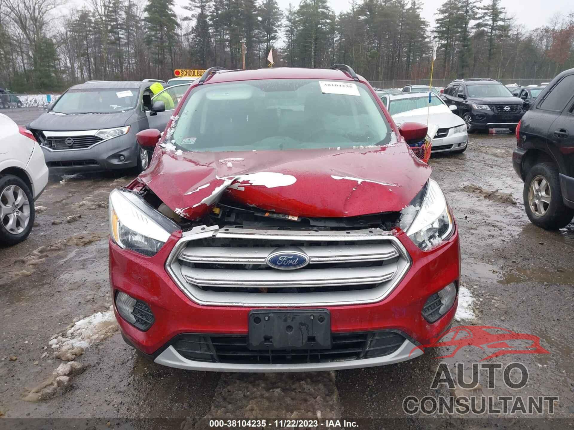 FORD ESCAPE 2018 - 1FMCU9GD9JUD11818